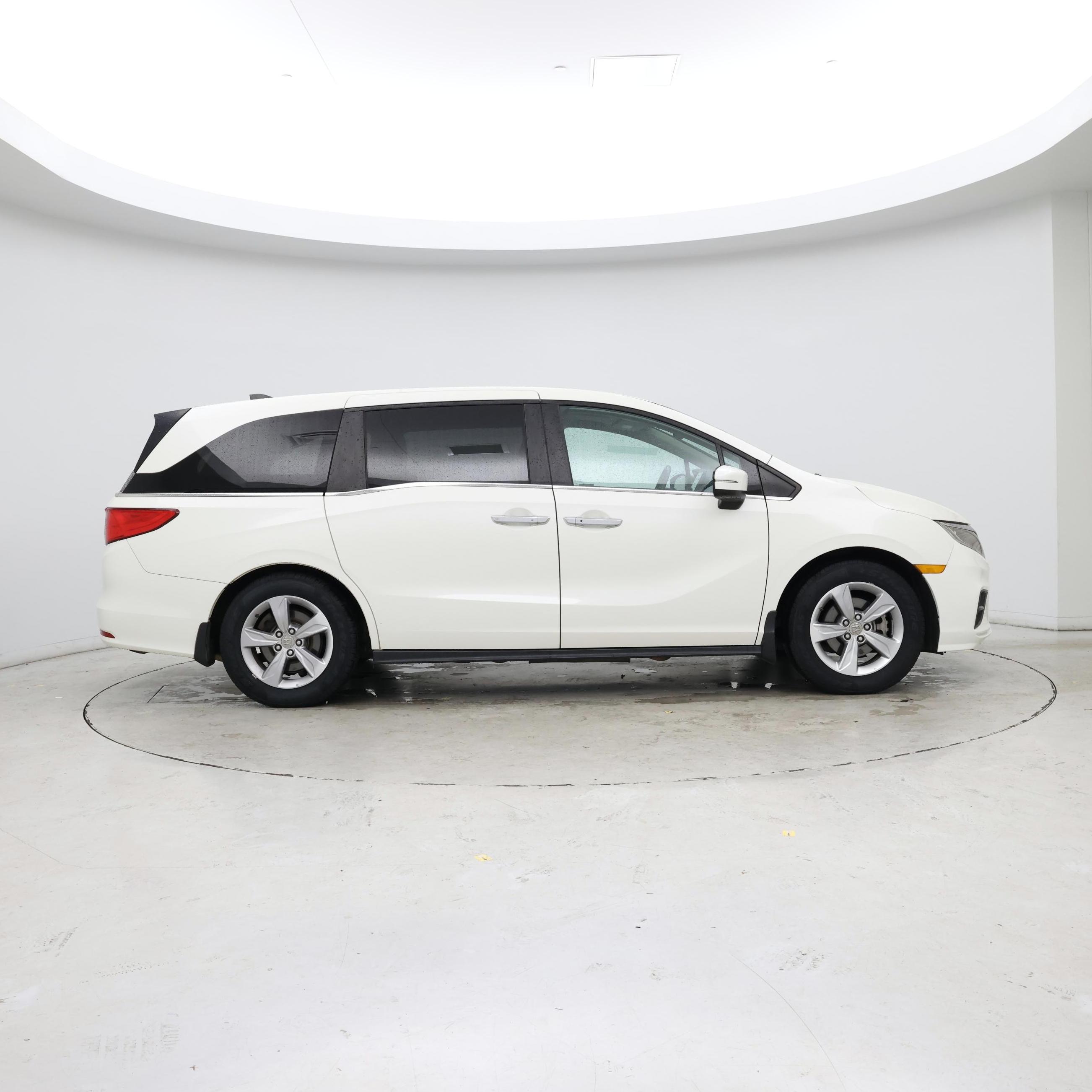 Thumbnail: 2018 Honda Odyssey - 7