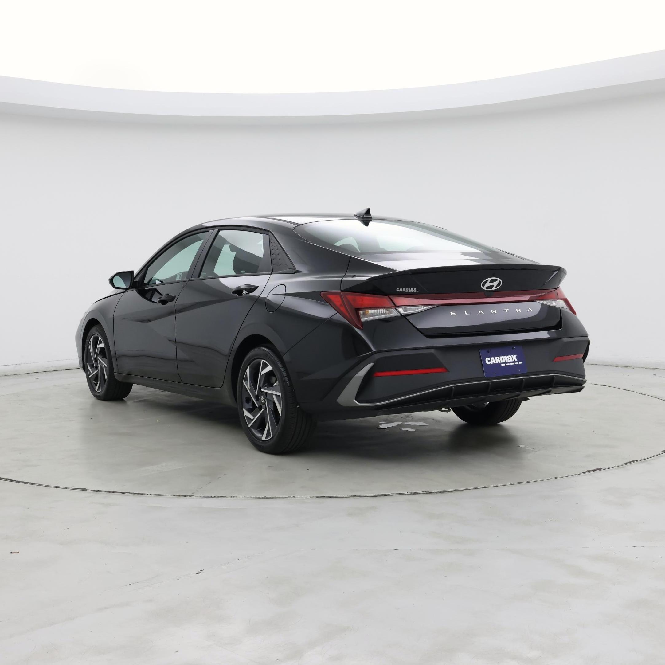 Thumbnail: 2025 Hyundai Elantra - 2