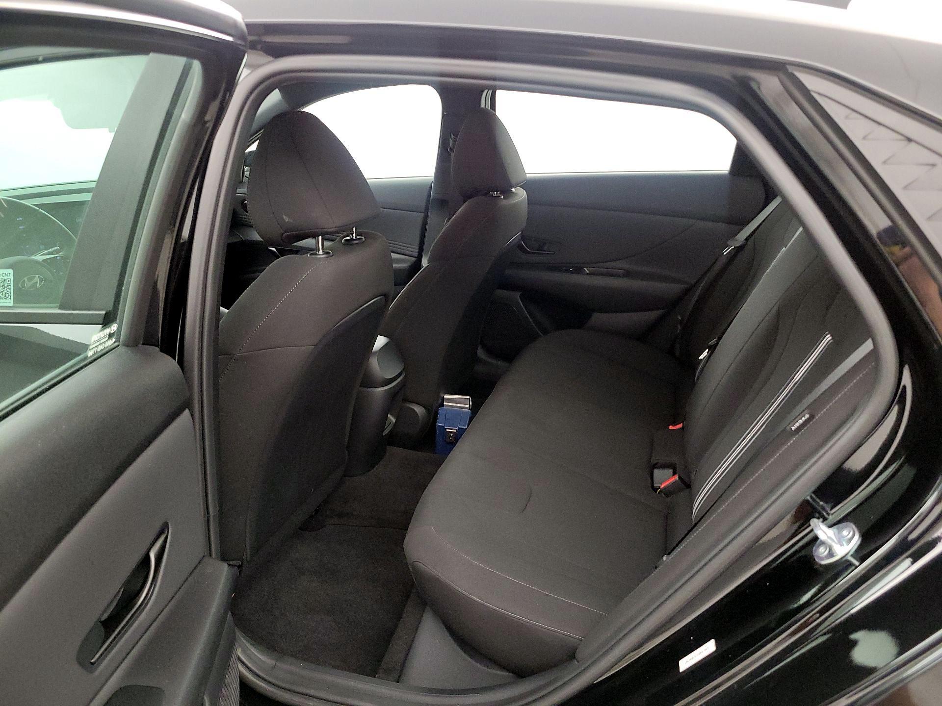 Thumbnail: 2025 Hyundai Elantra - 19