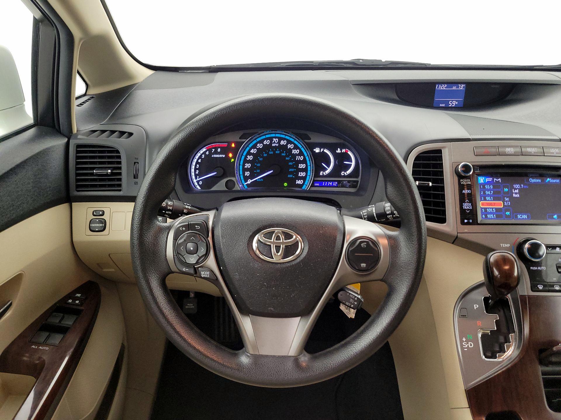 Thumbnail: 2014 Toyota Venza - 10