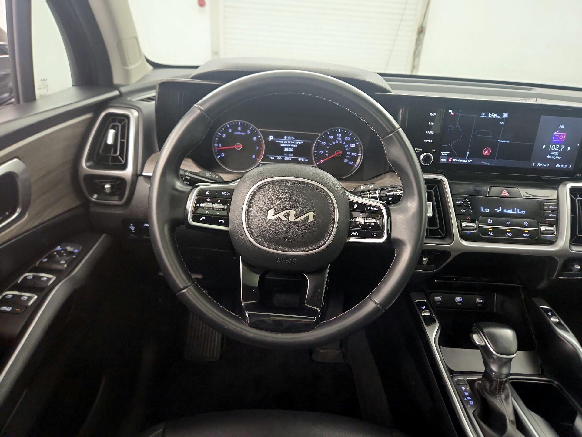 Thumbnail: 2022 Kia Sorento - 10