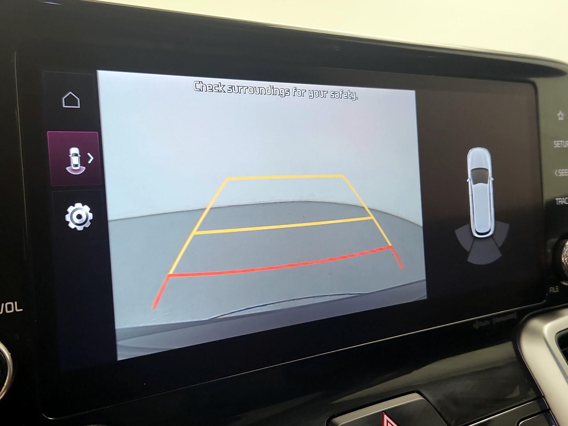 Thumbnail: 2022 Kia Sorento - 15