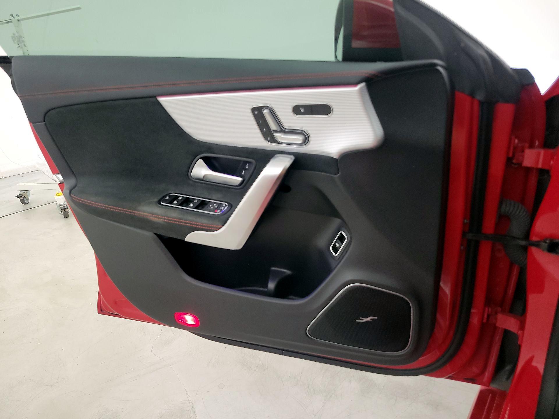 Thumbnail: 2020 Mercedes-Benz CLA - 10