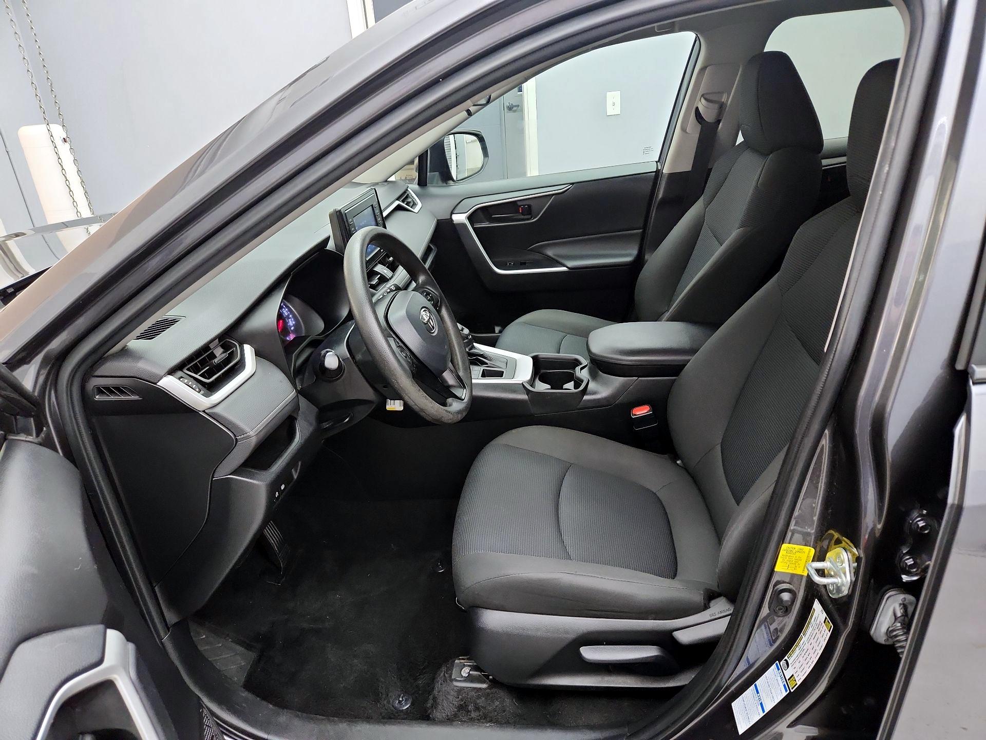 Thumbnail: 2021 Toyota RAV4 - 11