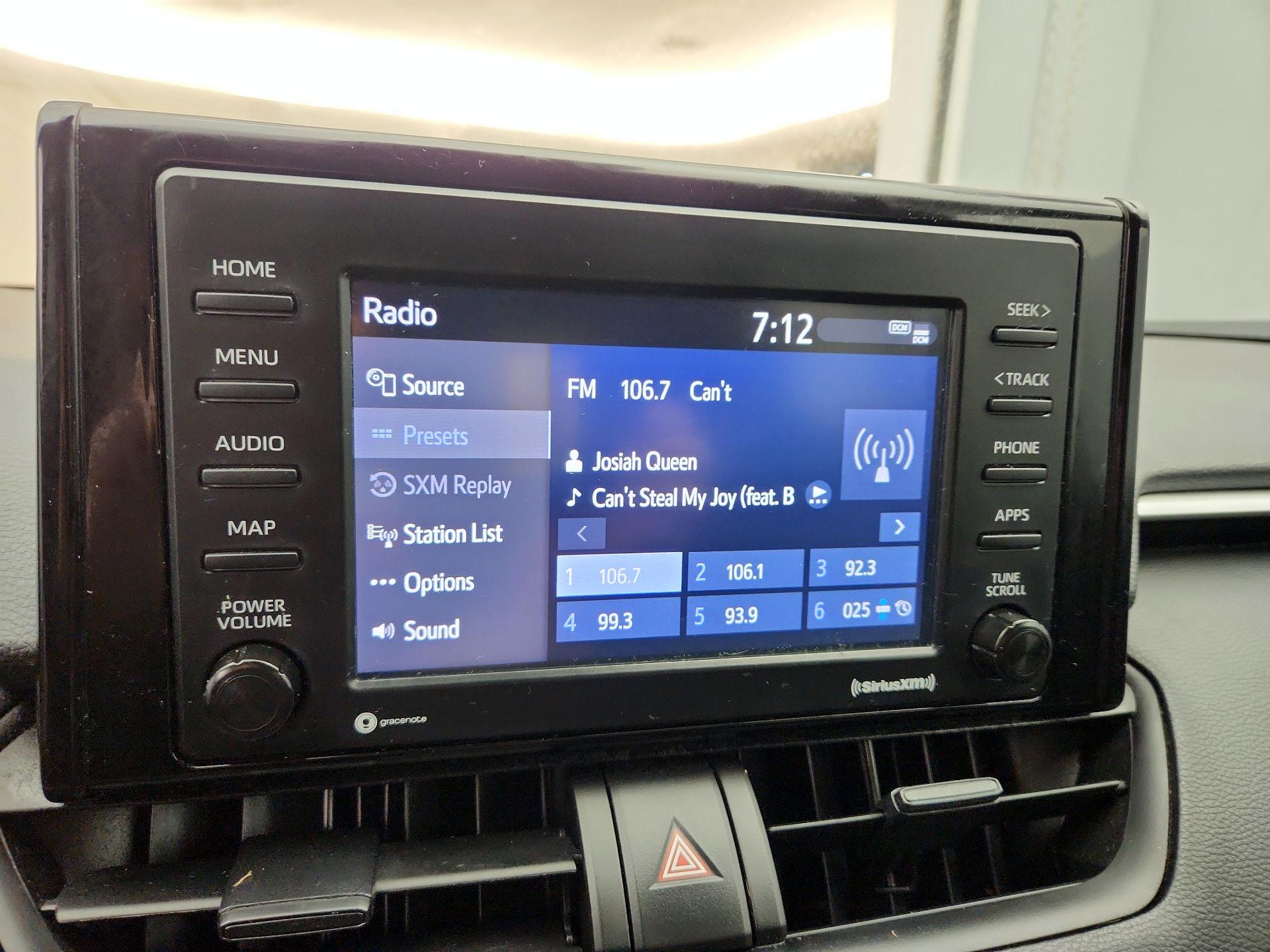 Thumbnail: 2021 Toyota RAV4 - 16