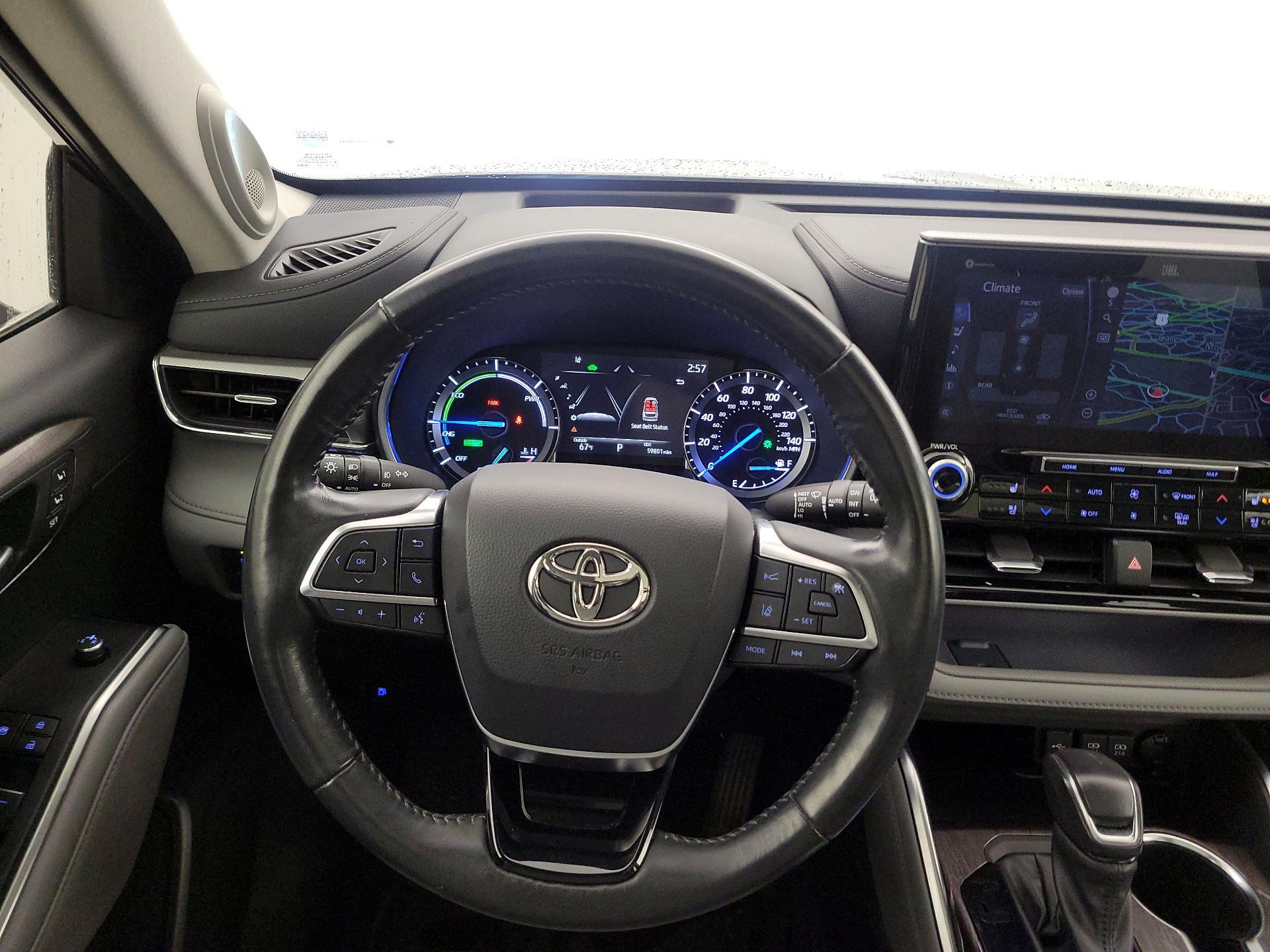 Thumbnail: 2021 Toyota Highlander - 10