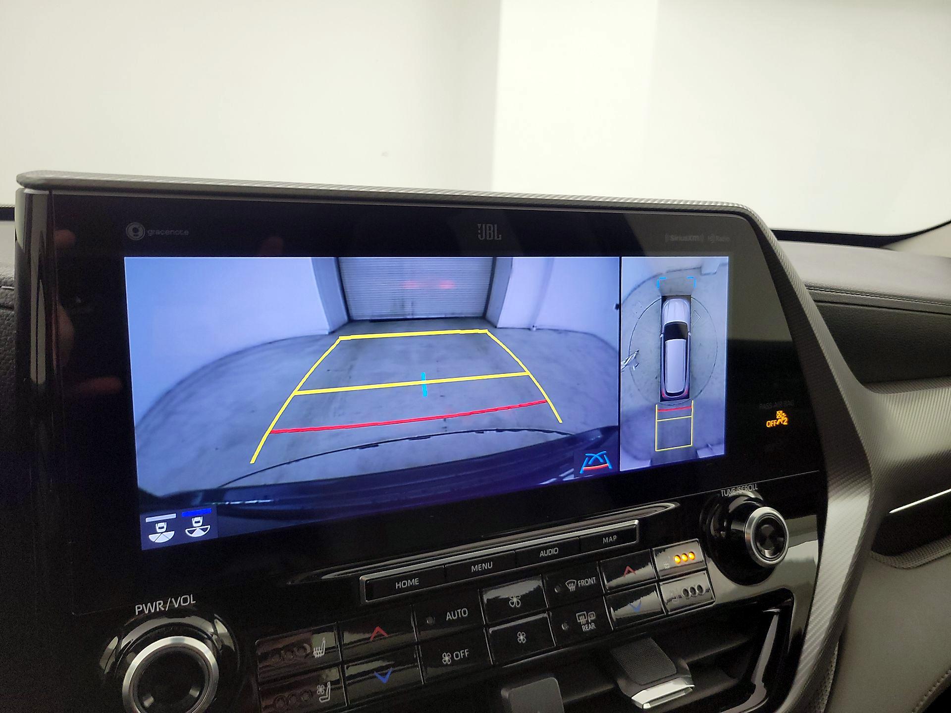 Thumbnail: 2021 Toyota Highlander - 15