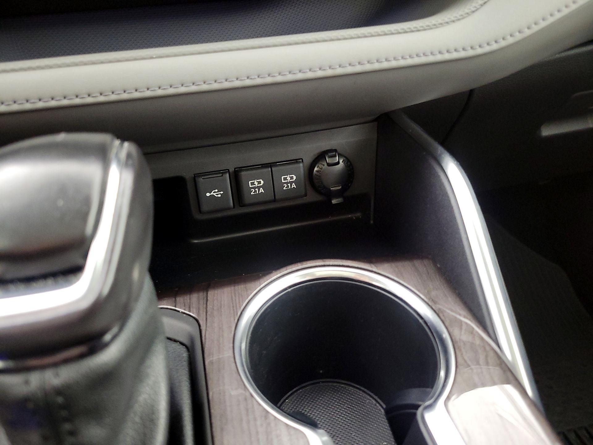 Thumbnail: 2021 Toyota Highlander - 19