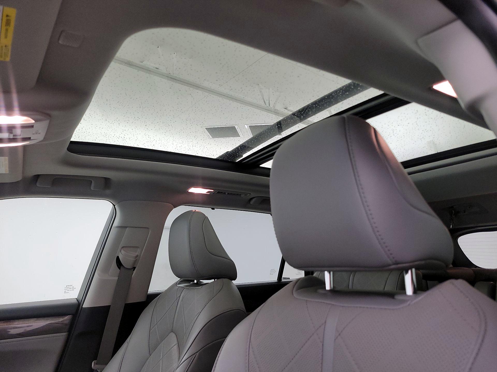 Thumbnail: 2021 Toyota Highlander - 20