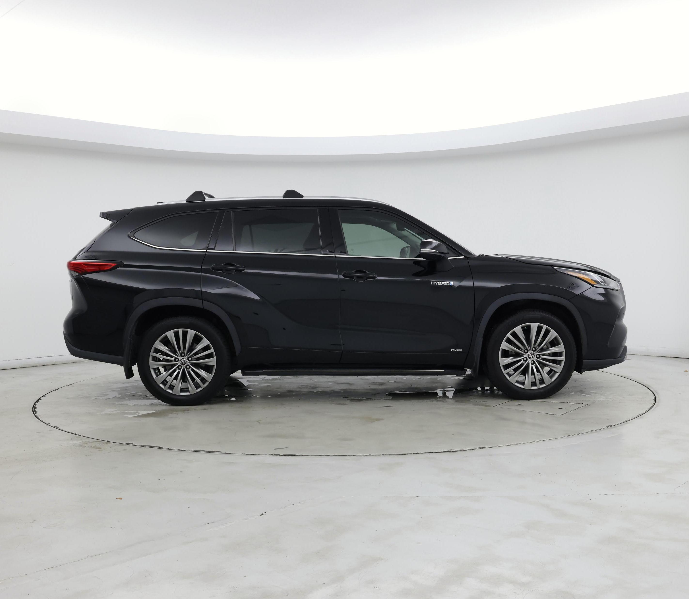 Thumbnail: 2021 Toyota Highlander - 7