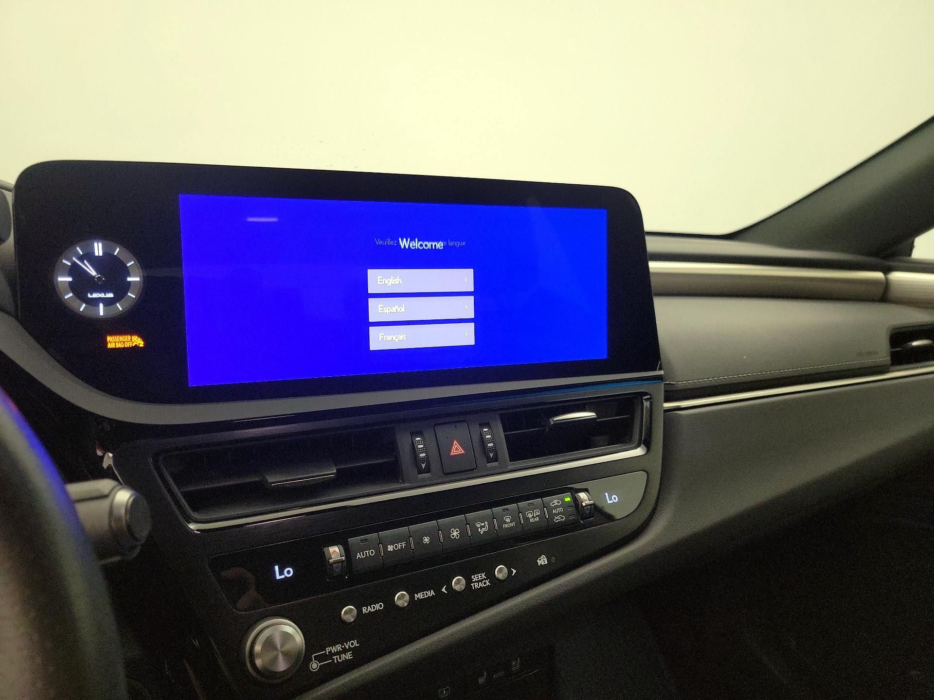 Thumbnail: 2024 Lexus ES - 15