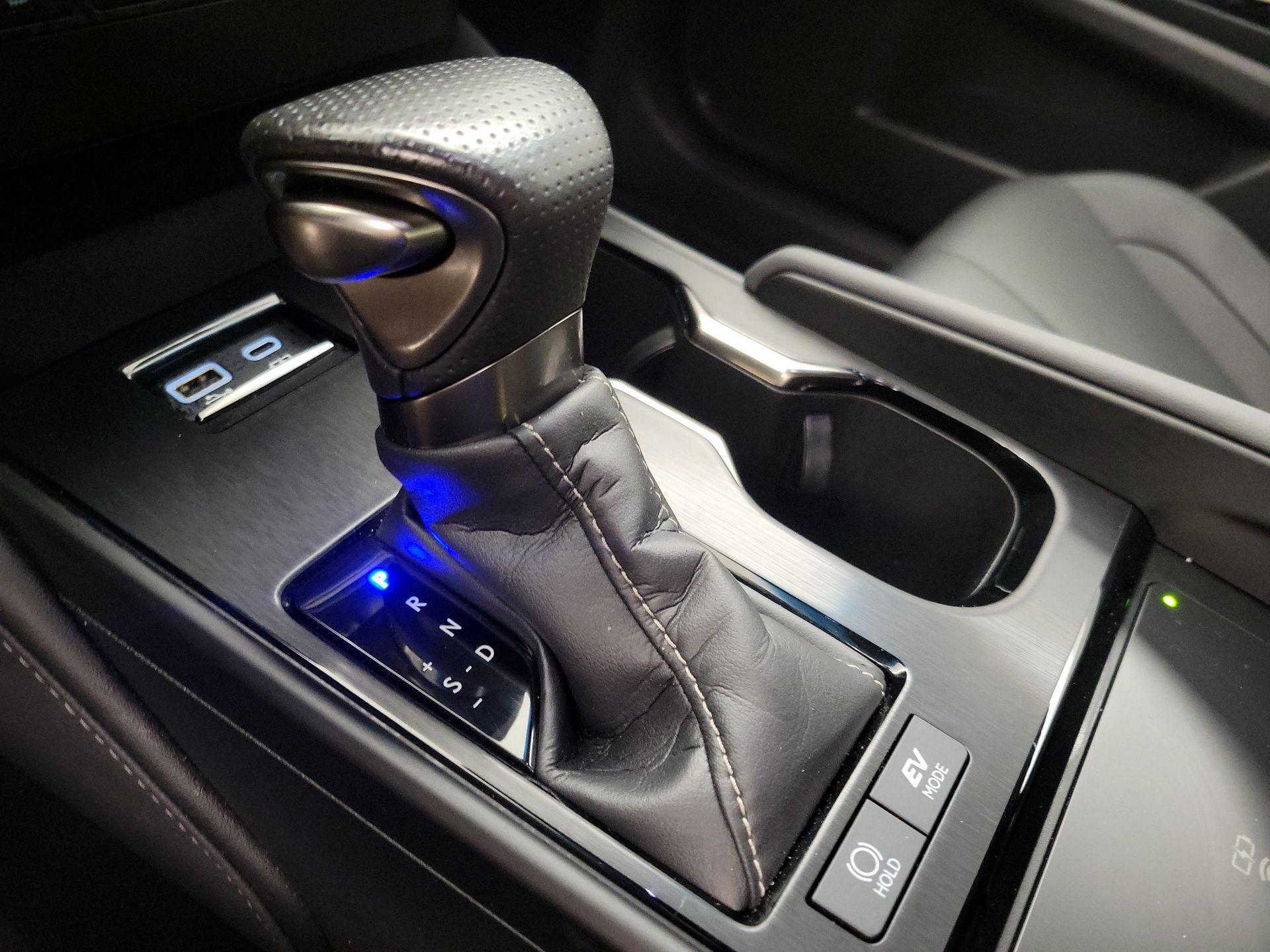 Thumbnail: 2024 Lexus ES - 17