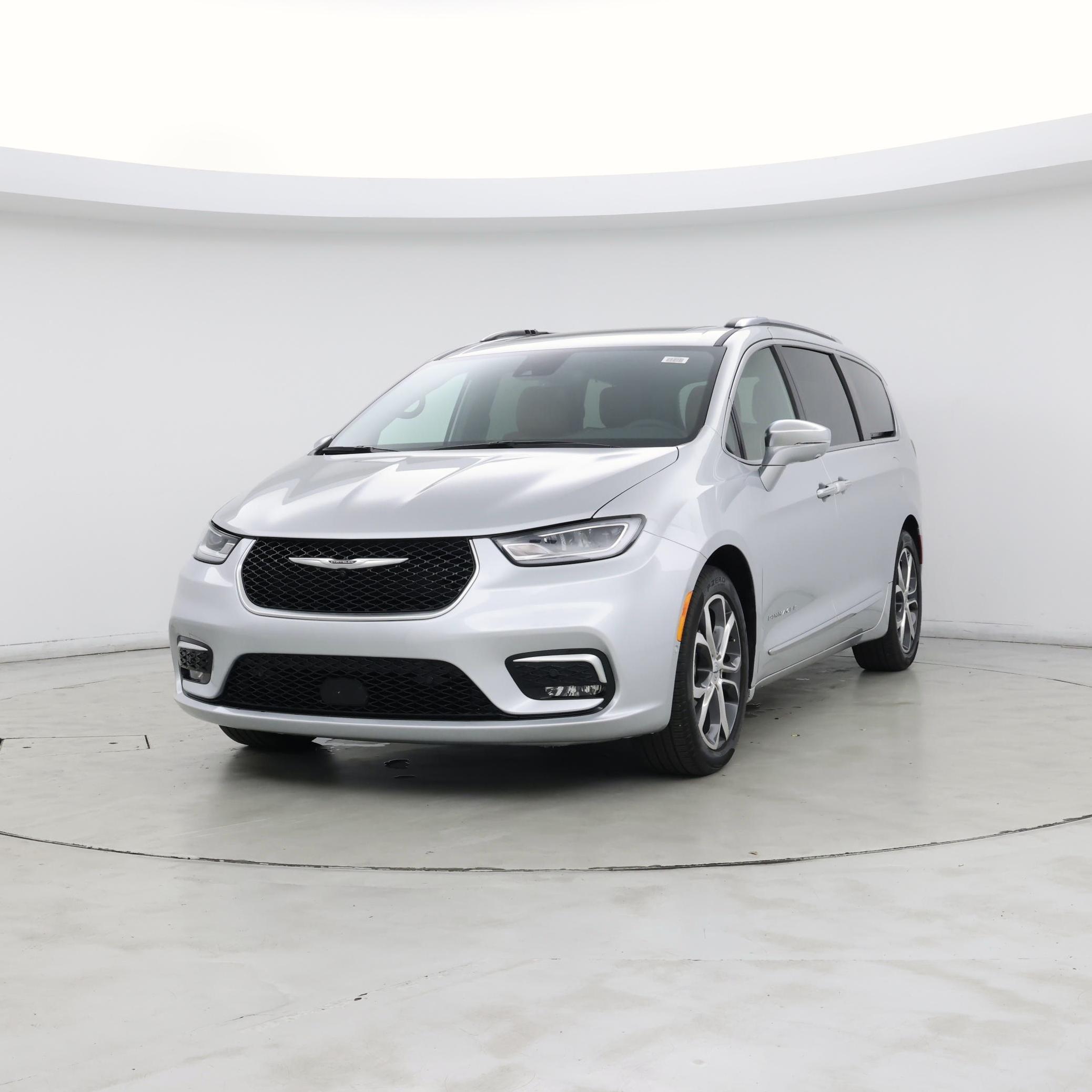 Thumbnail: 2024 Chrysler Pacifica - 4