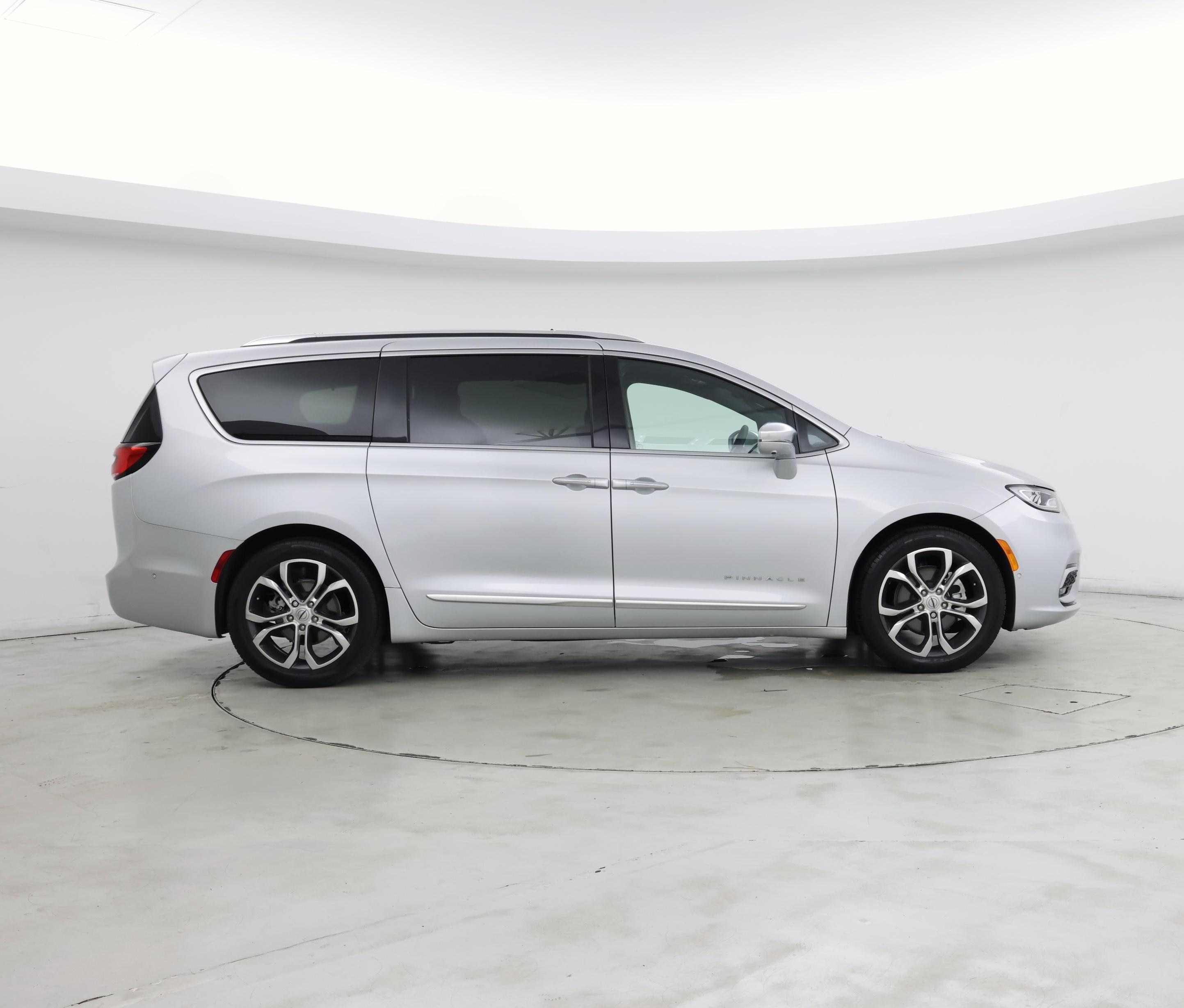 Thumbnail: 2024 Chrysler Pacifica - 7