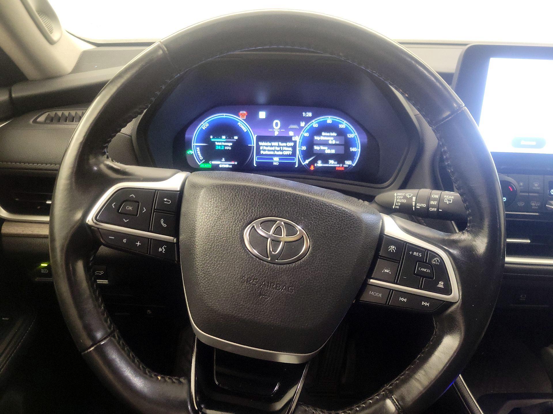 Thumbnail: 2024 Toyota Highlander - 10
