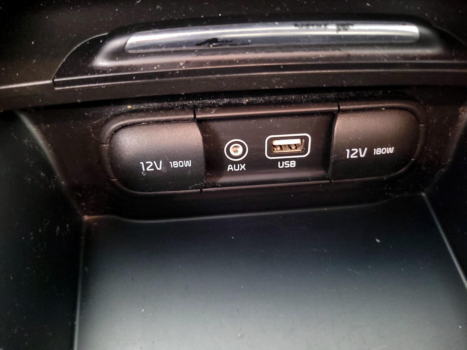Thumbnail: 2016 Kia Optima - 18