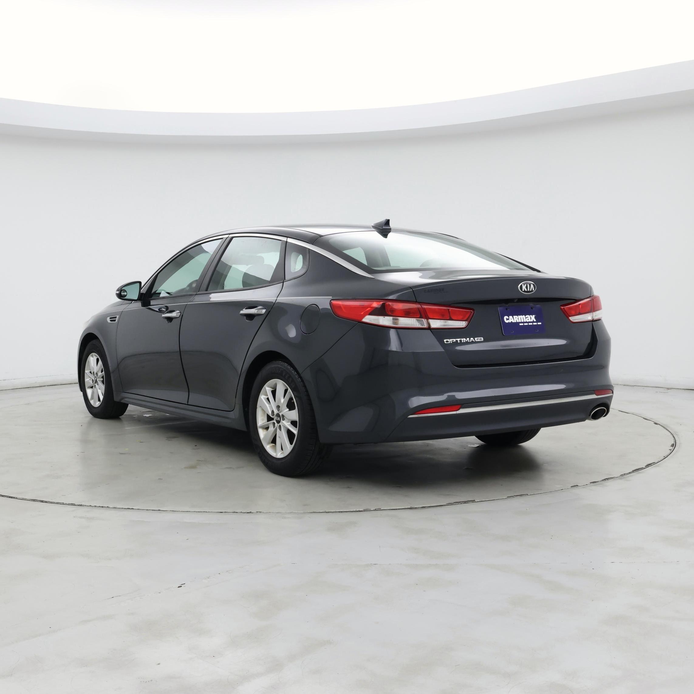Thumbnail: 2016 Kia Optima - 2