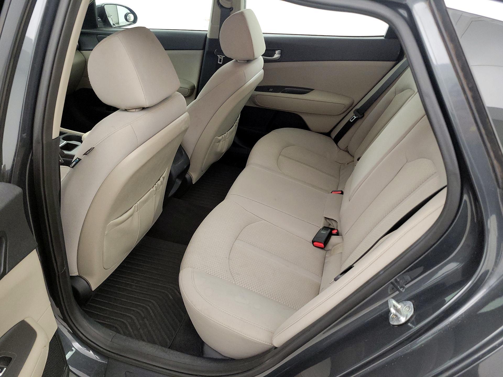 Thumbnail: 2016 Kia Optima - 19