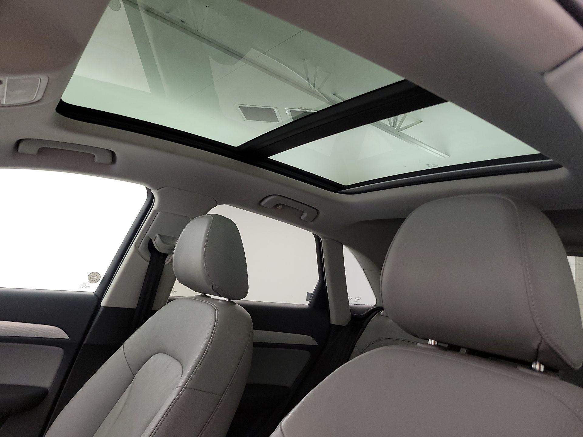 Thumbnail: 2016 Audi Q3 - 19
