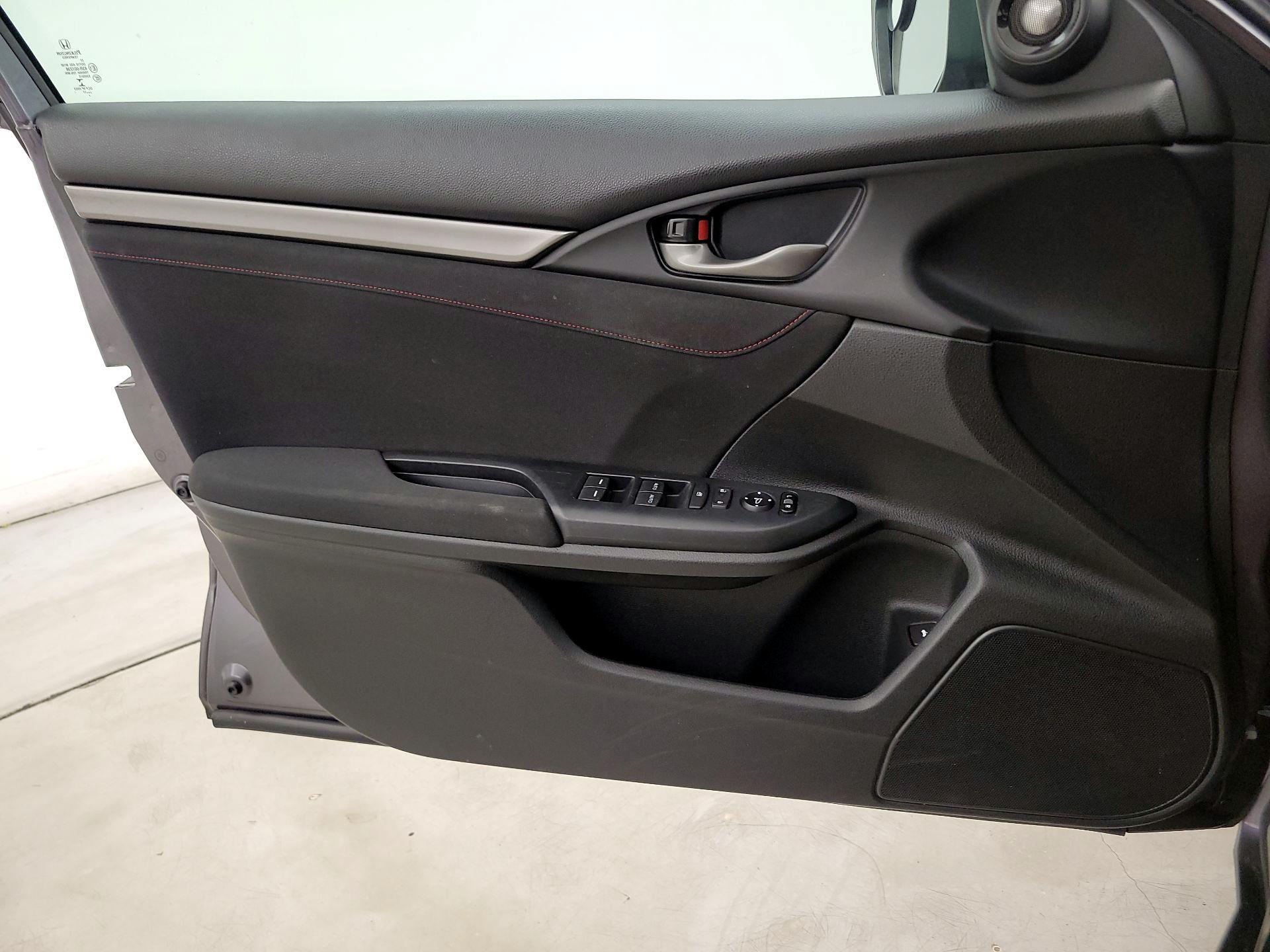 Thumbnail: 2017 Honda Civic - 12