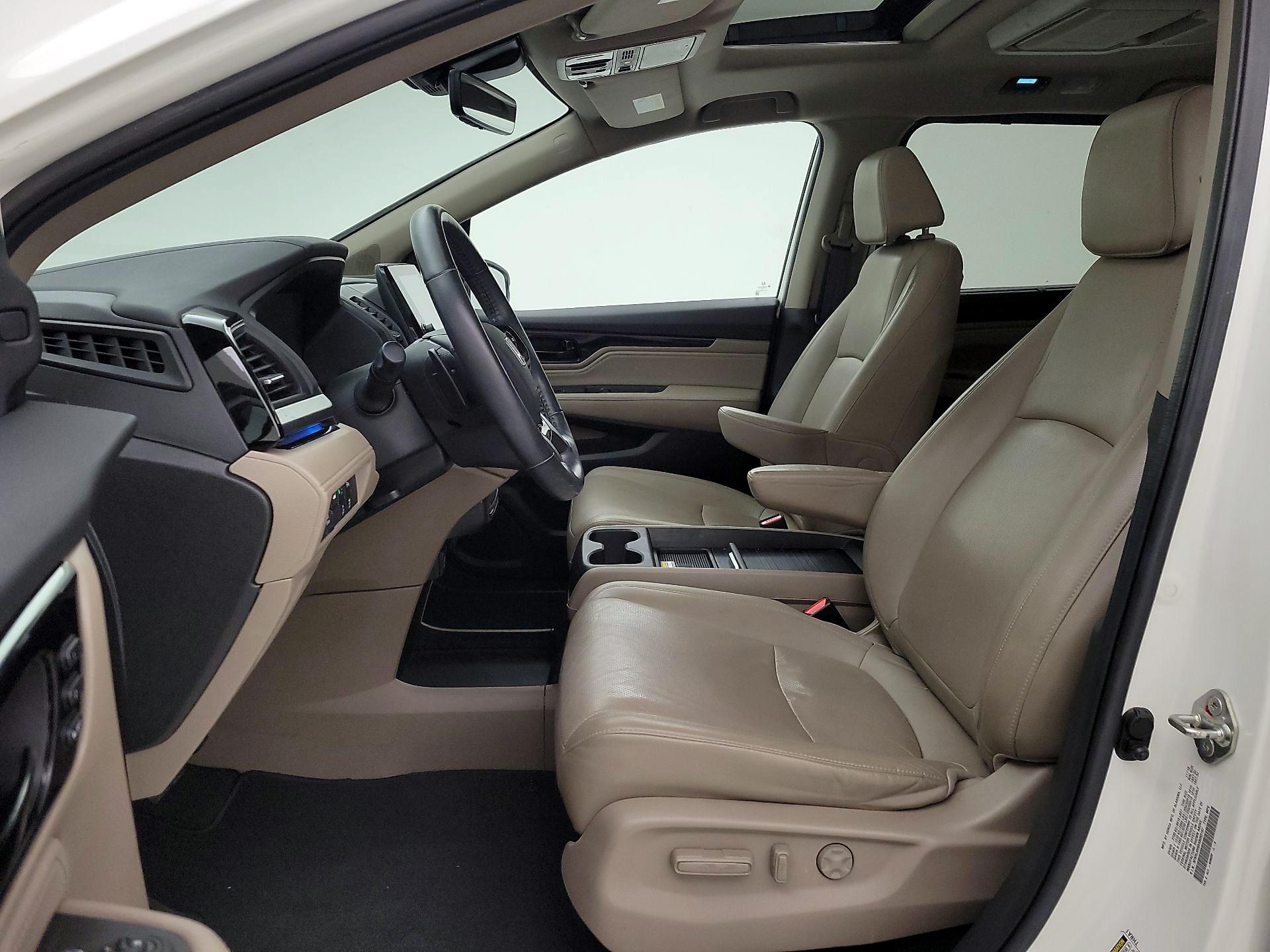 Thumbnail: 2019 Honda Odyssey - 11