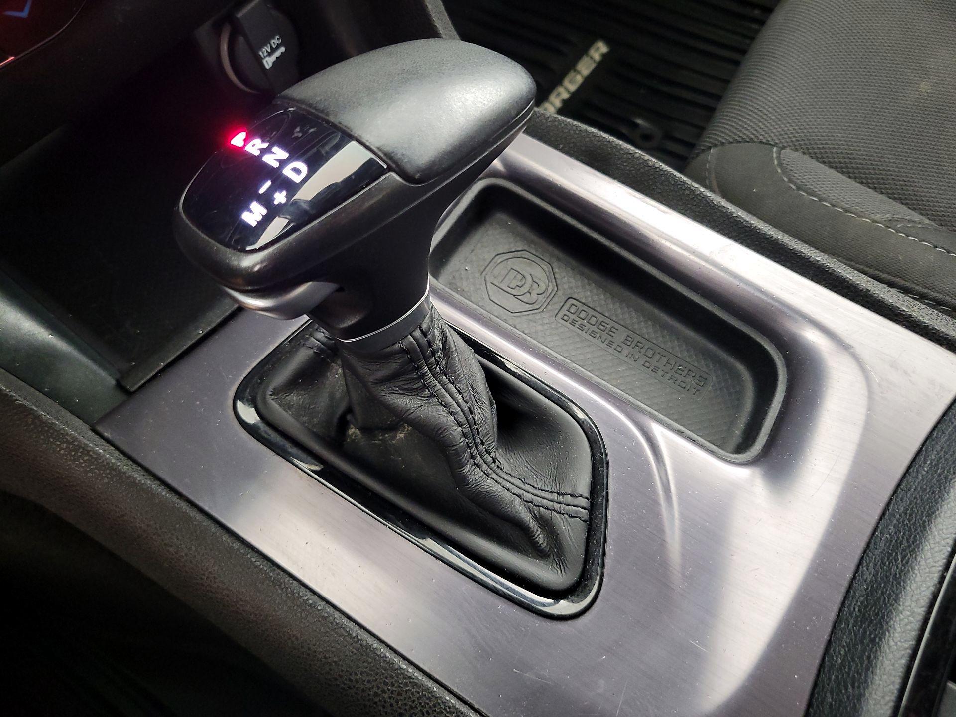 Thumbnail: 2017 Dodge Charger - 16