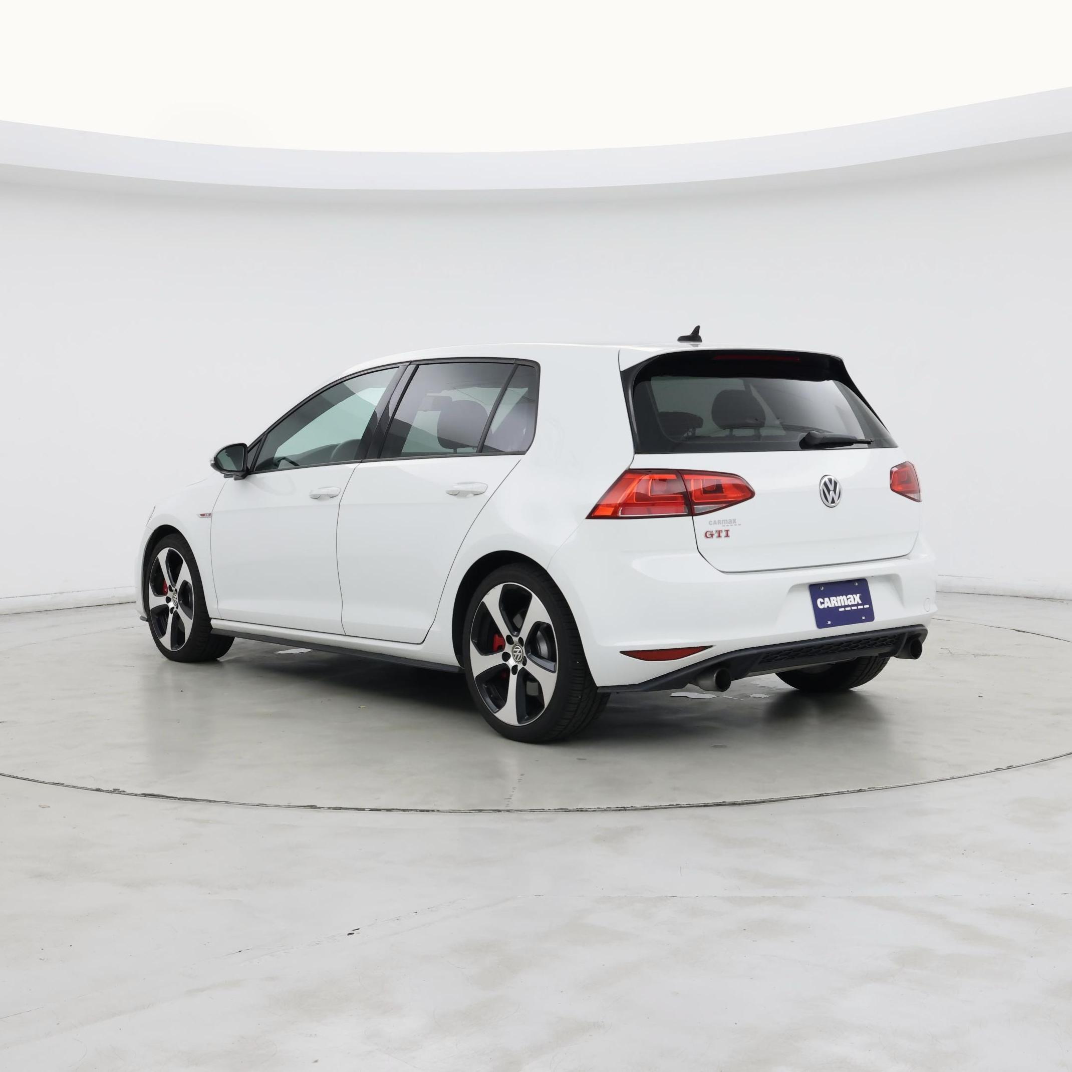 Thumbnail: 2017 Volkswagen Golf - 2