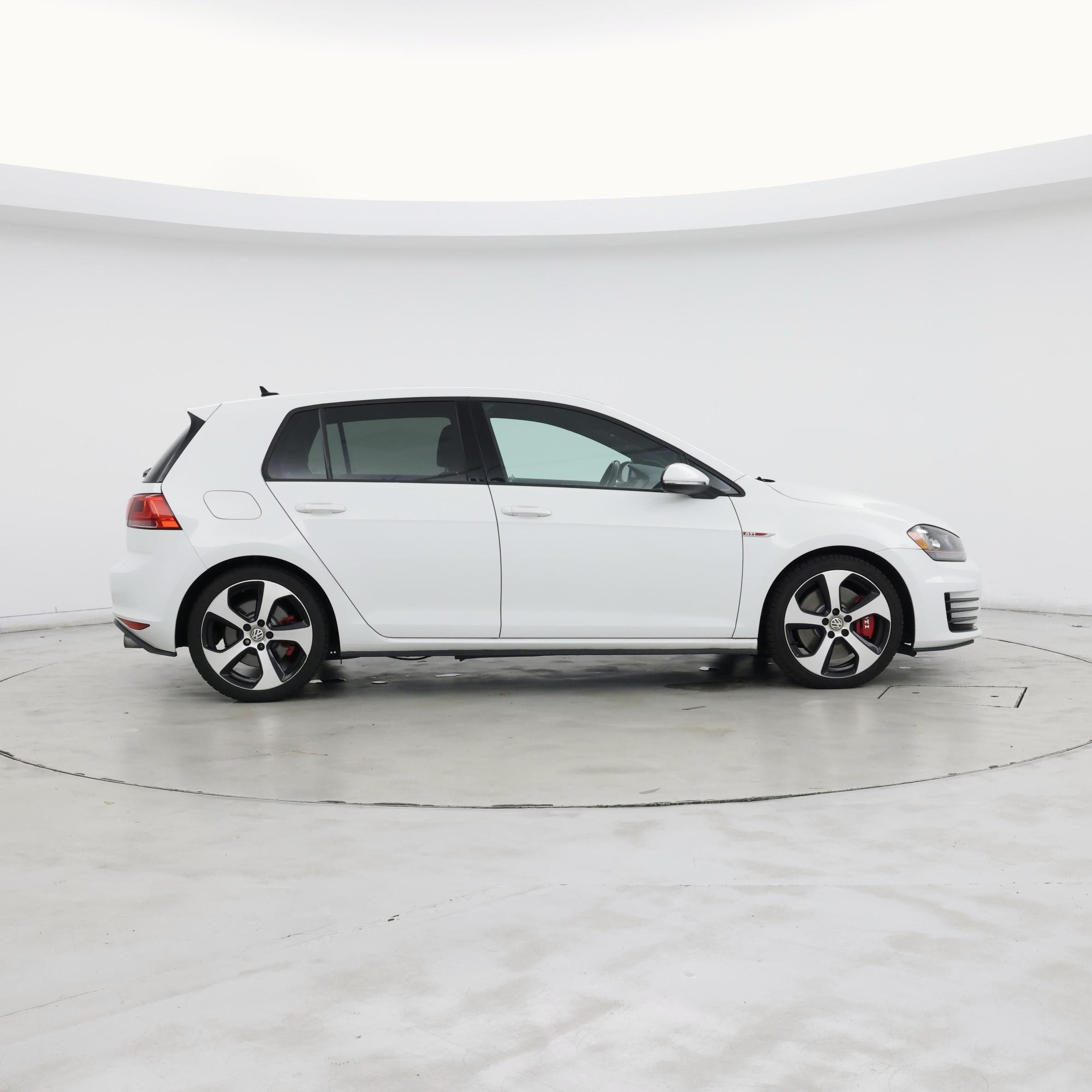 Thumbnail: 2017 Volkswagen Golf - 7