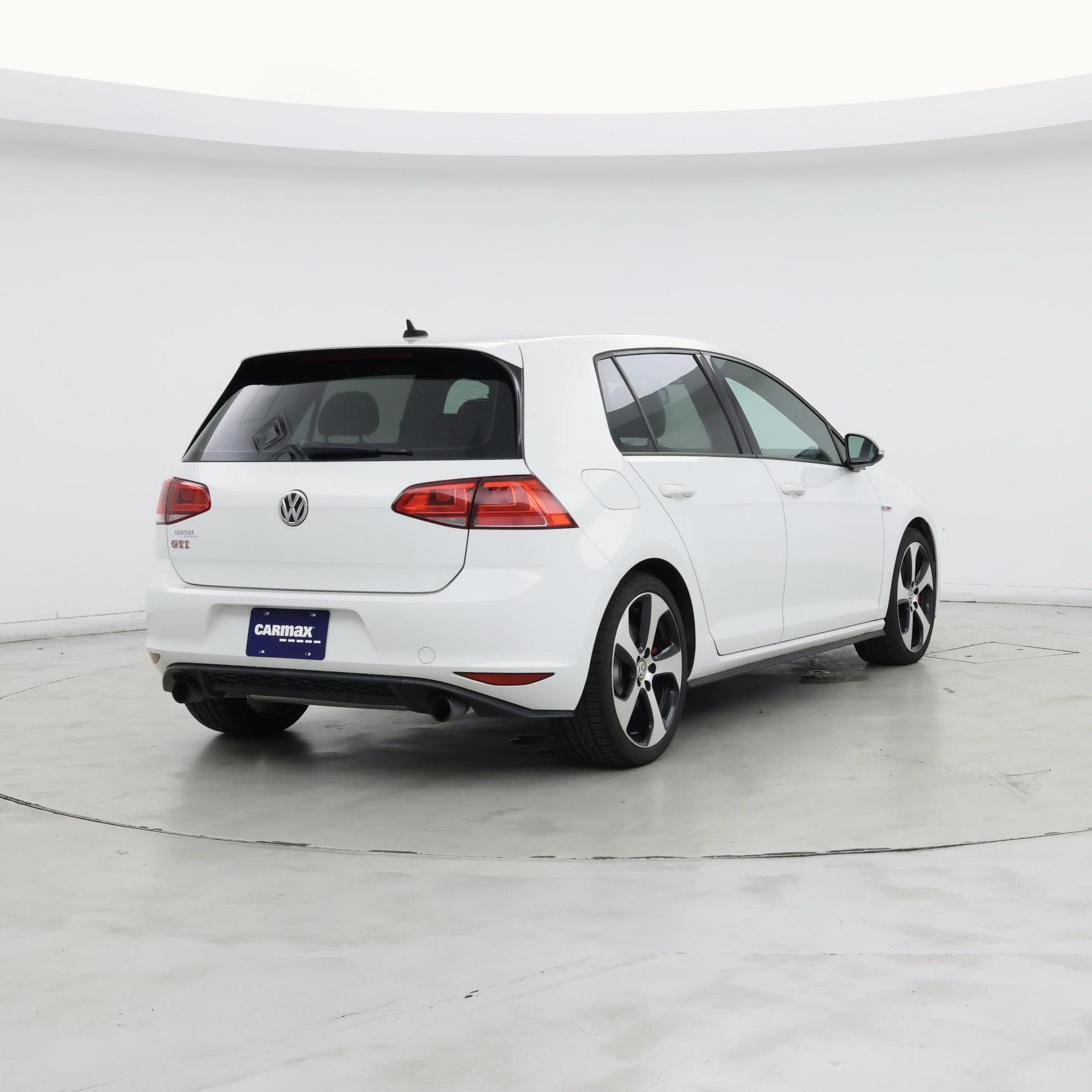 Thumbnail: 2017 Volkswagen Golf - 8