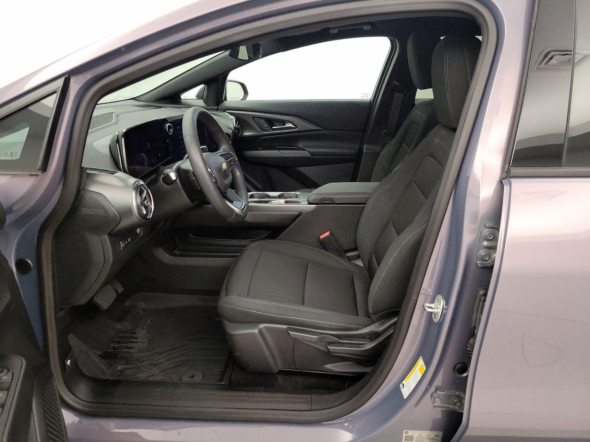 Thumbnail: 2025 Chevrolet Equinox - 11