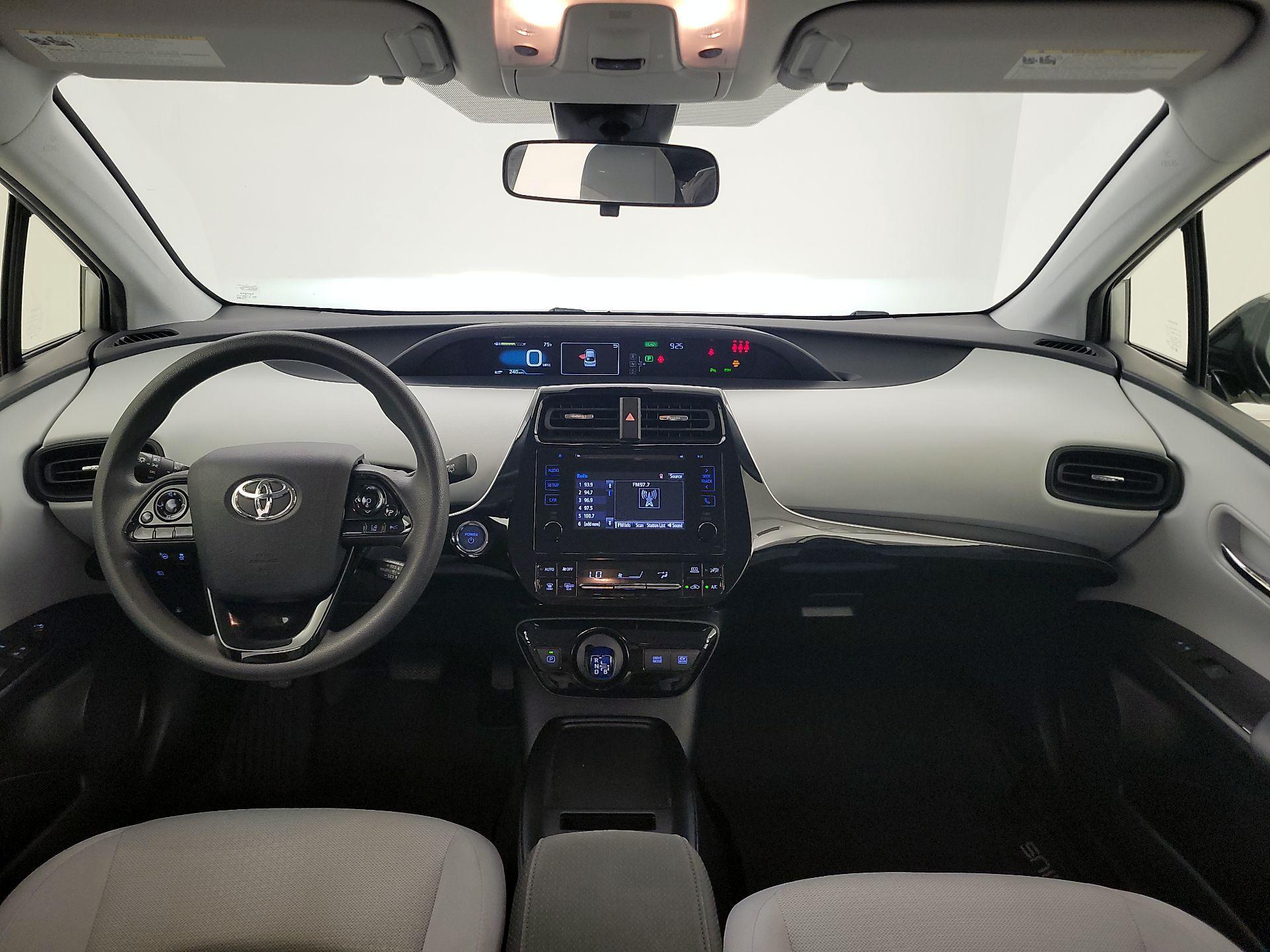 Thumbnail: 2019 Toyota Prius - 9