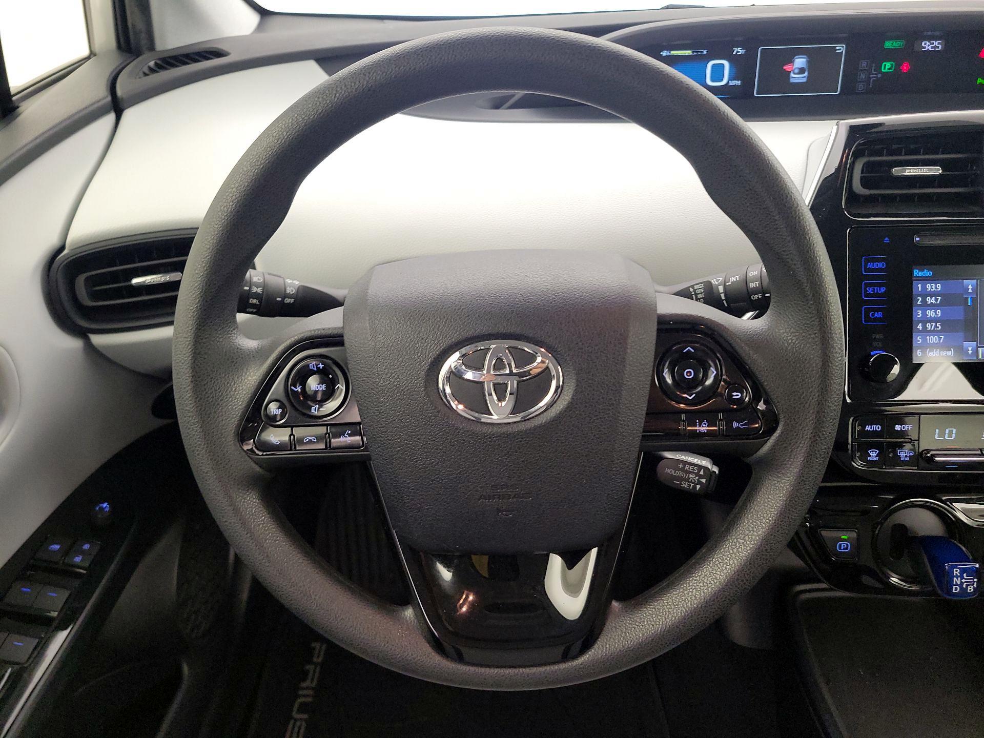 Thumbnail: 2019 Toyota Prius - 10