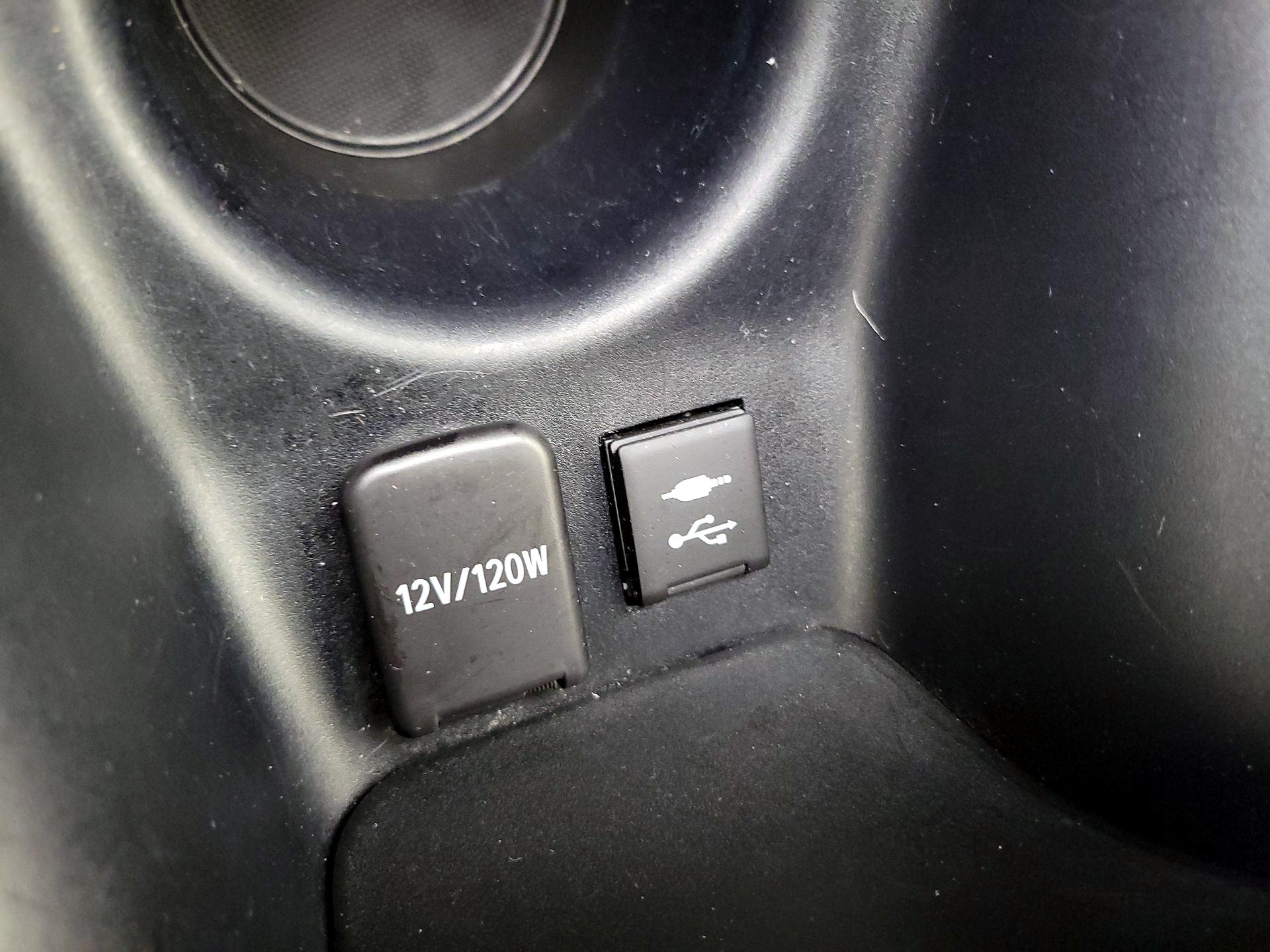 Thumbnail: 2019 Toyota Prius - 18