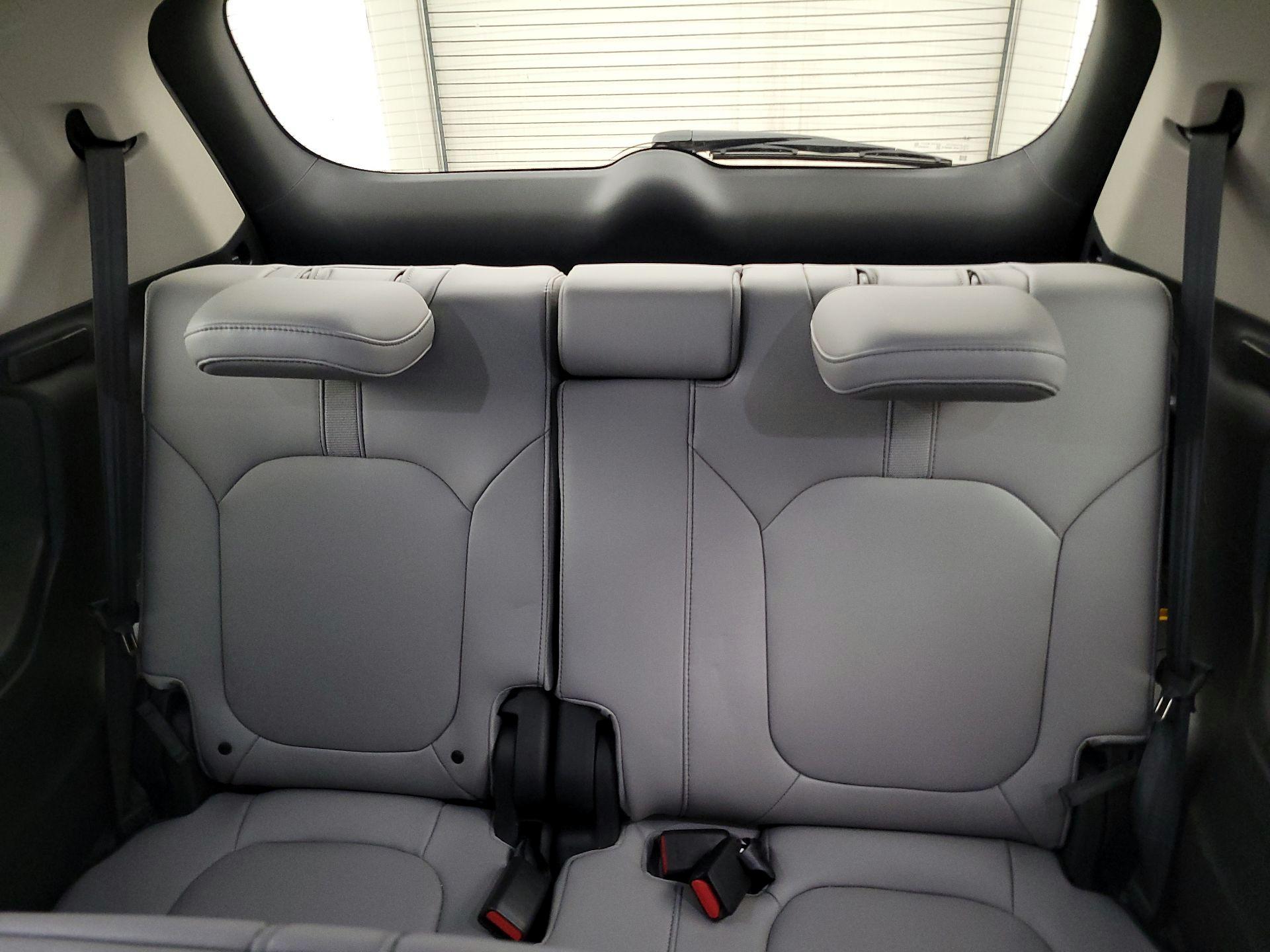 Thumbnail: 2025 Honda Pilot - 20
