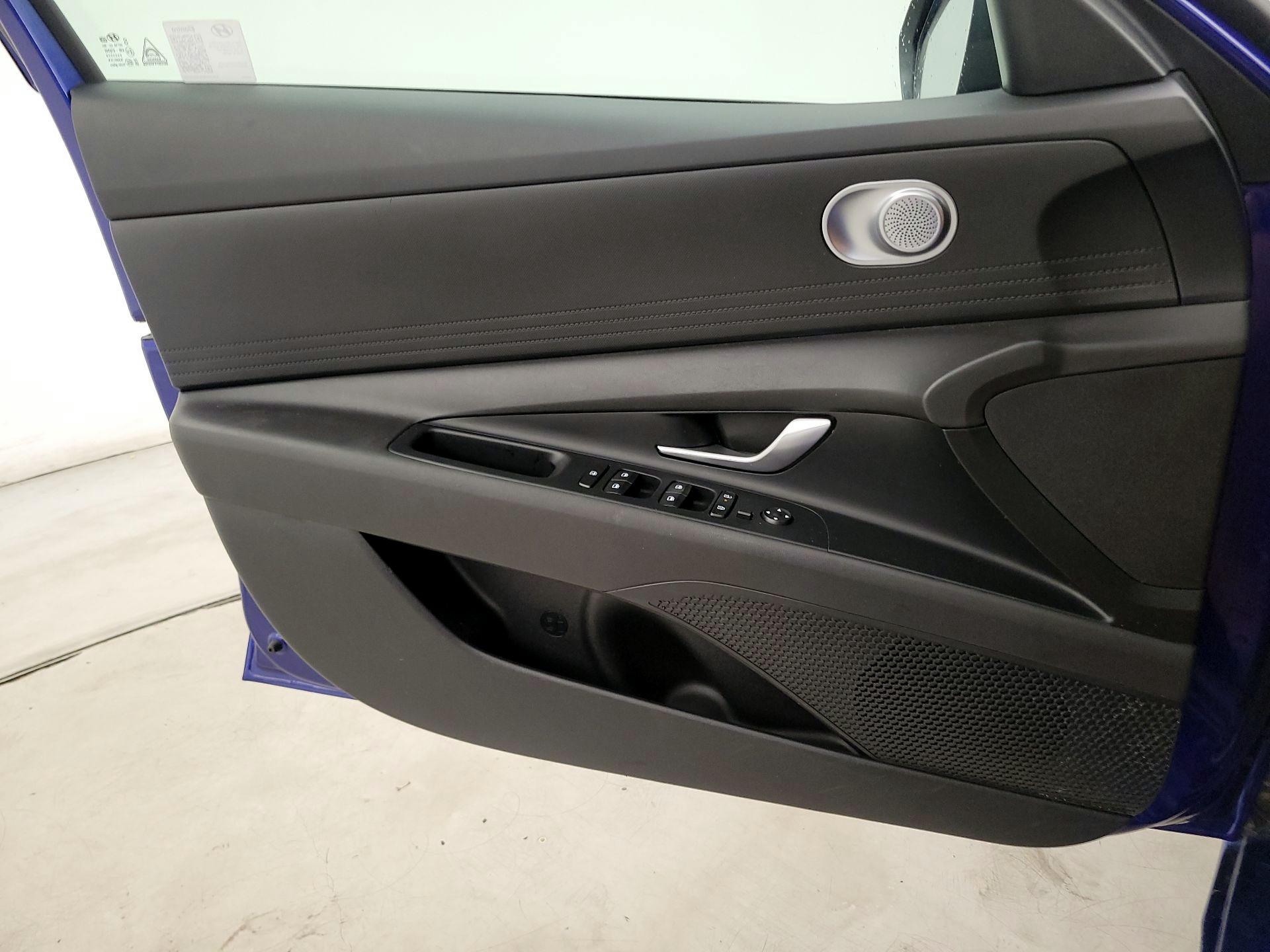 Thumbnail: 2024 Hyundai Elantra - 12