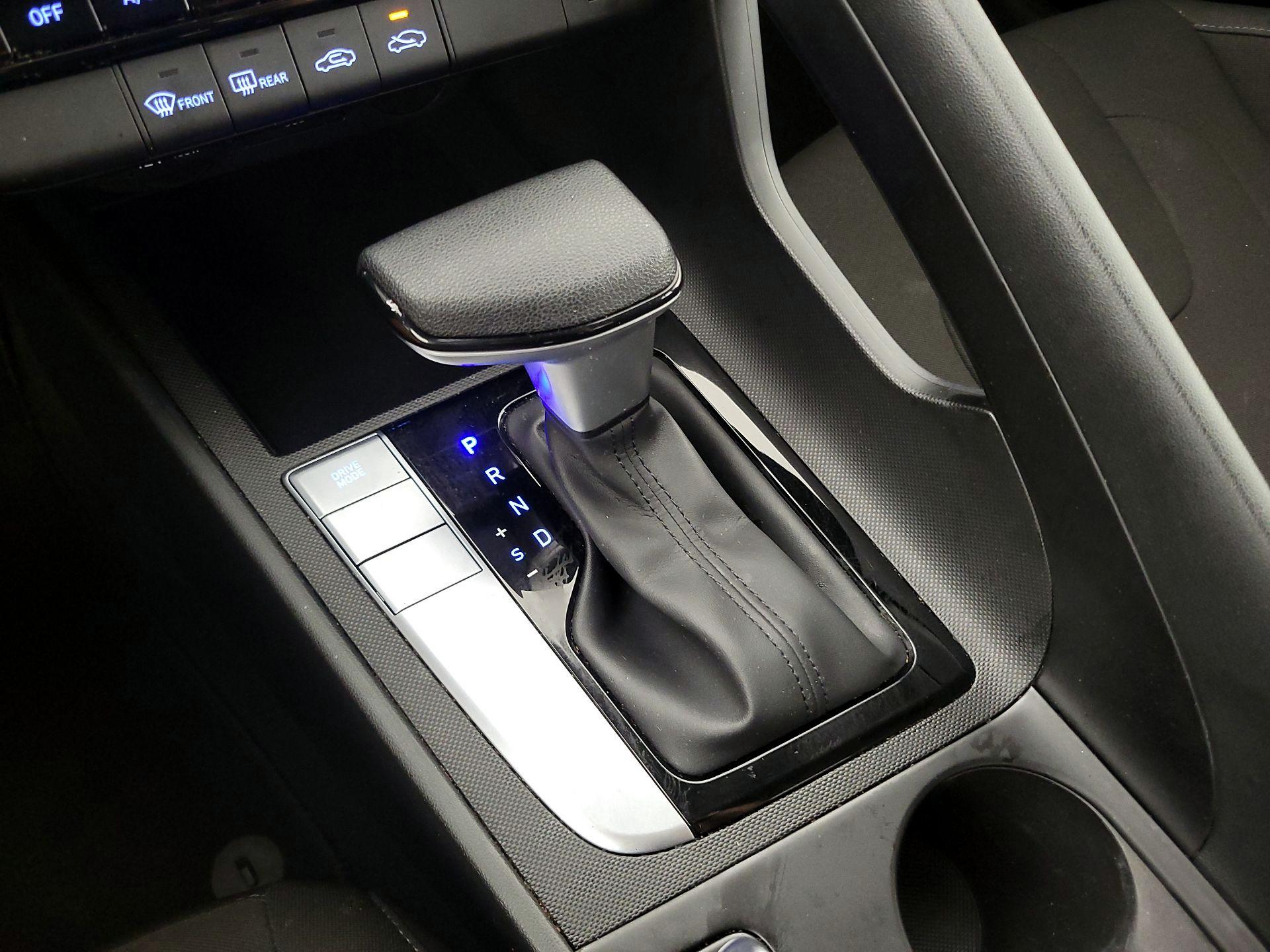 Thumbnail: 2024 Hyundai Elantra - 18