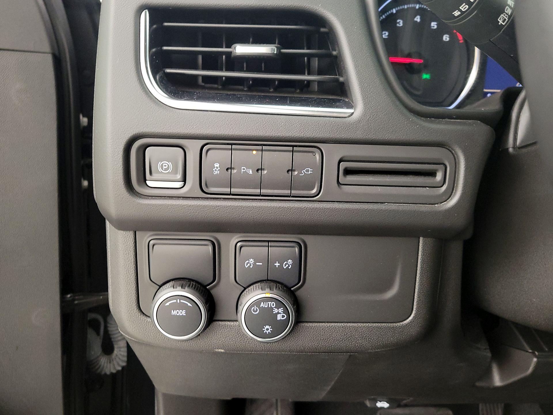 Thumbnail: 2021 Chevrolet Tahoe - 13