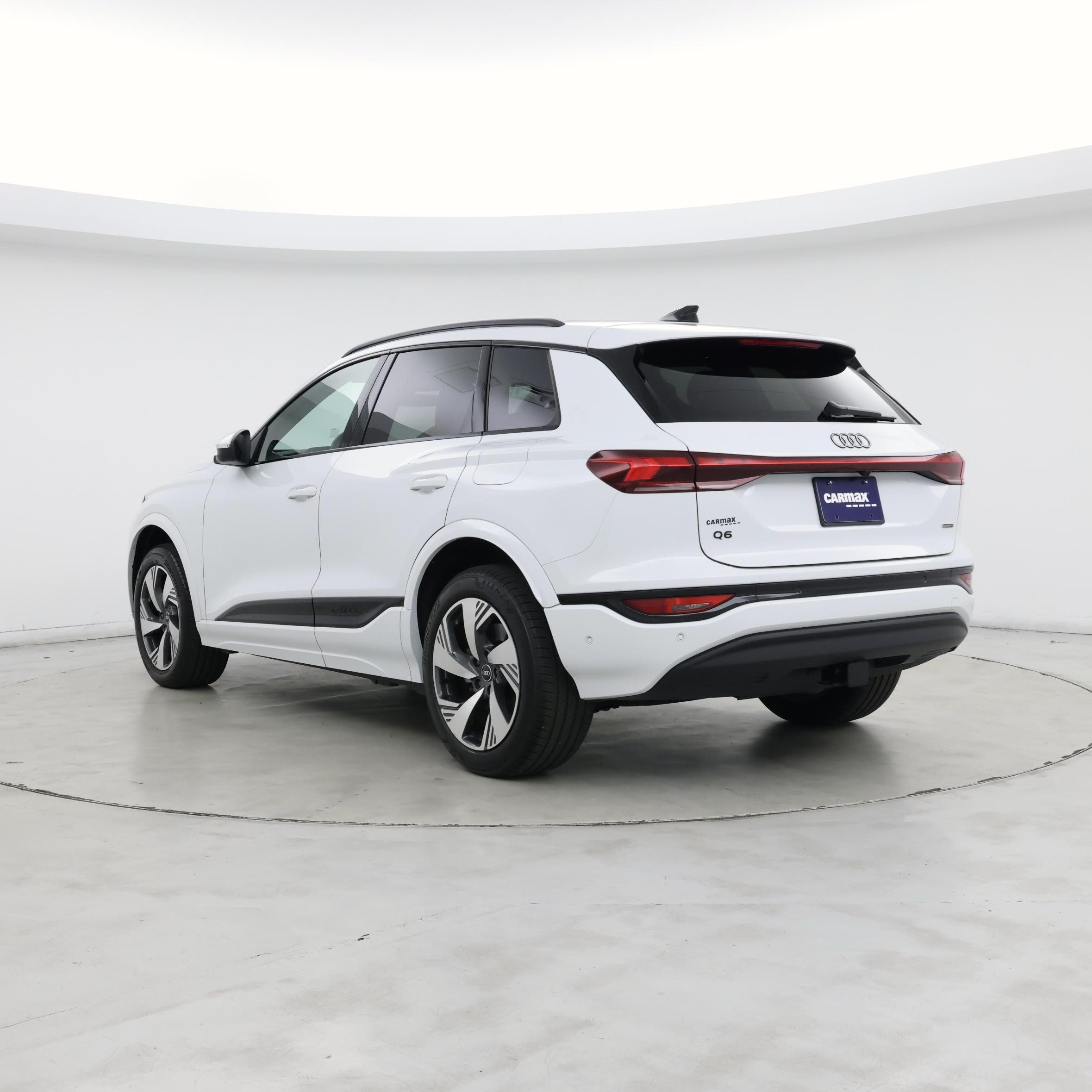 Thumbnail: 2025 Audi Q6 e-tron - 2