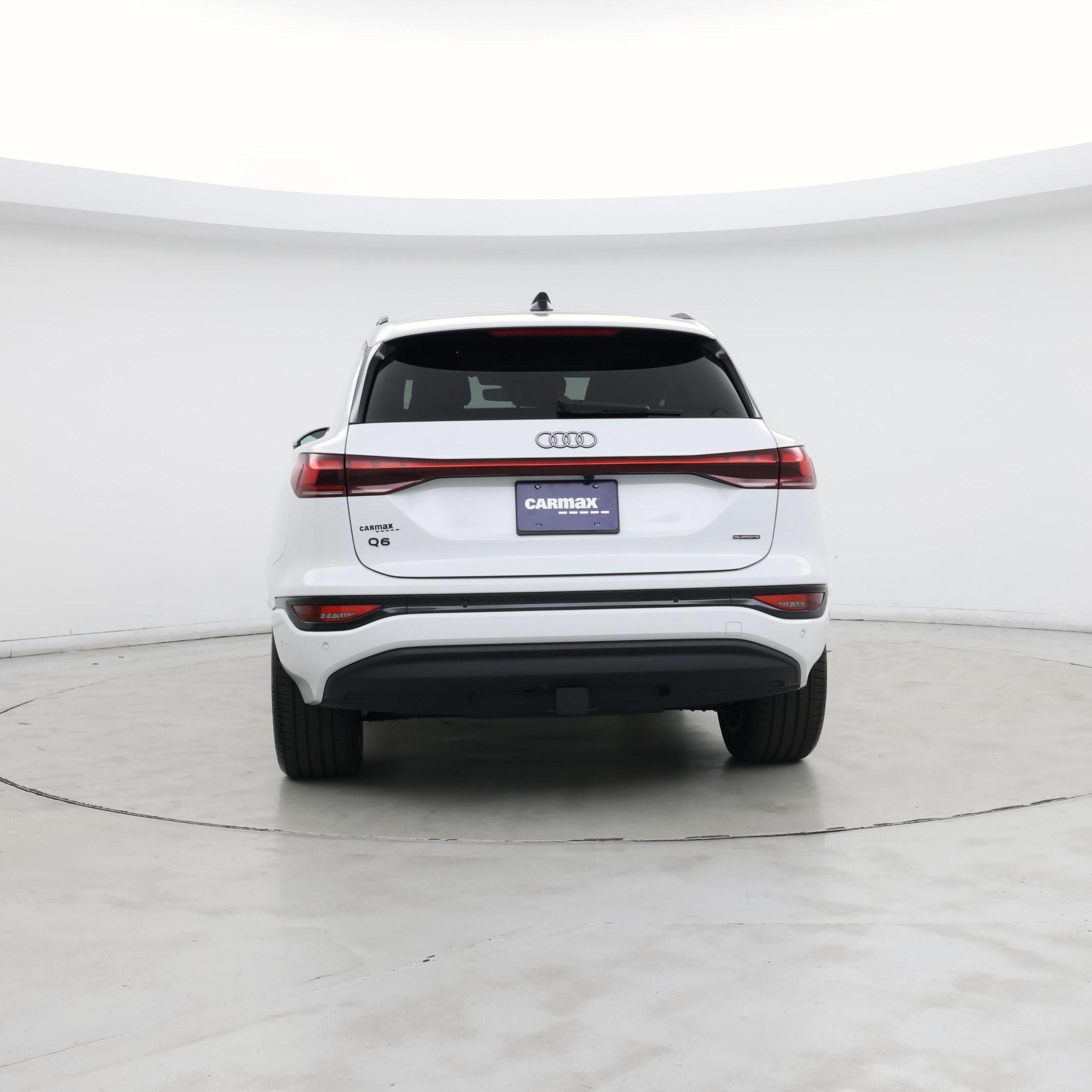Thumbnail: 2025 Audi Q6 e-tron - 6