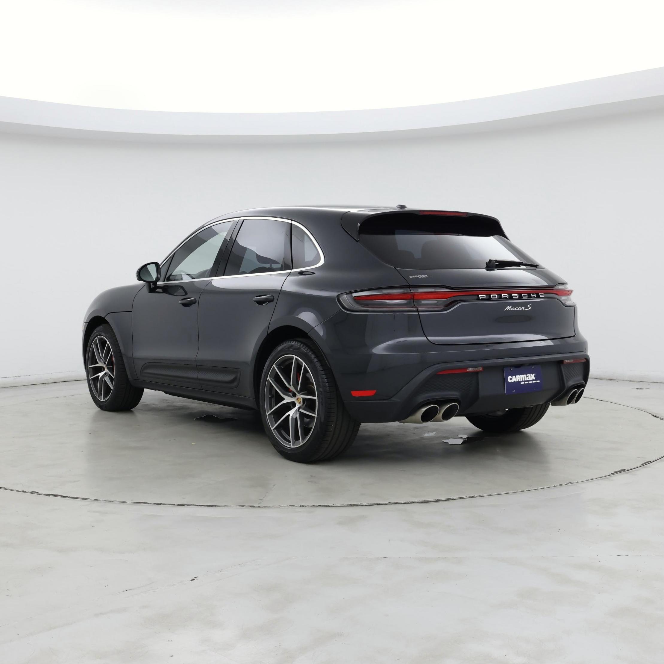 Thumbnail: 2022 Porsche Macan - 2