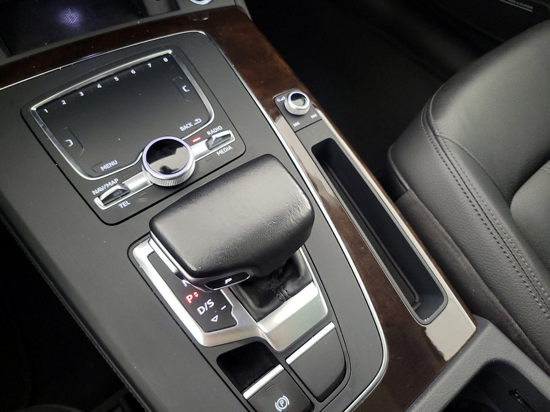 Thumbnail: 2019 Audi Q5 - 18