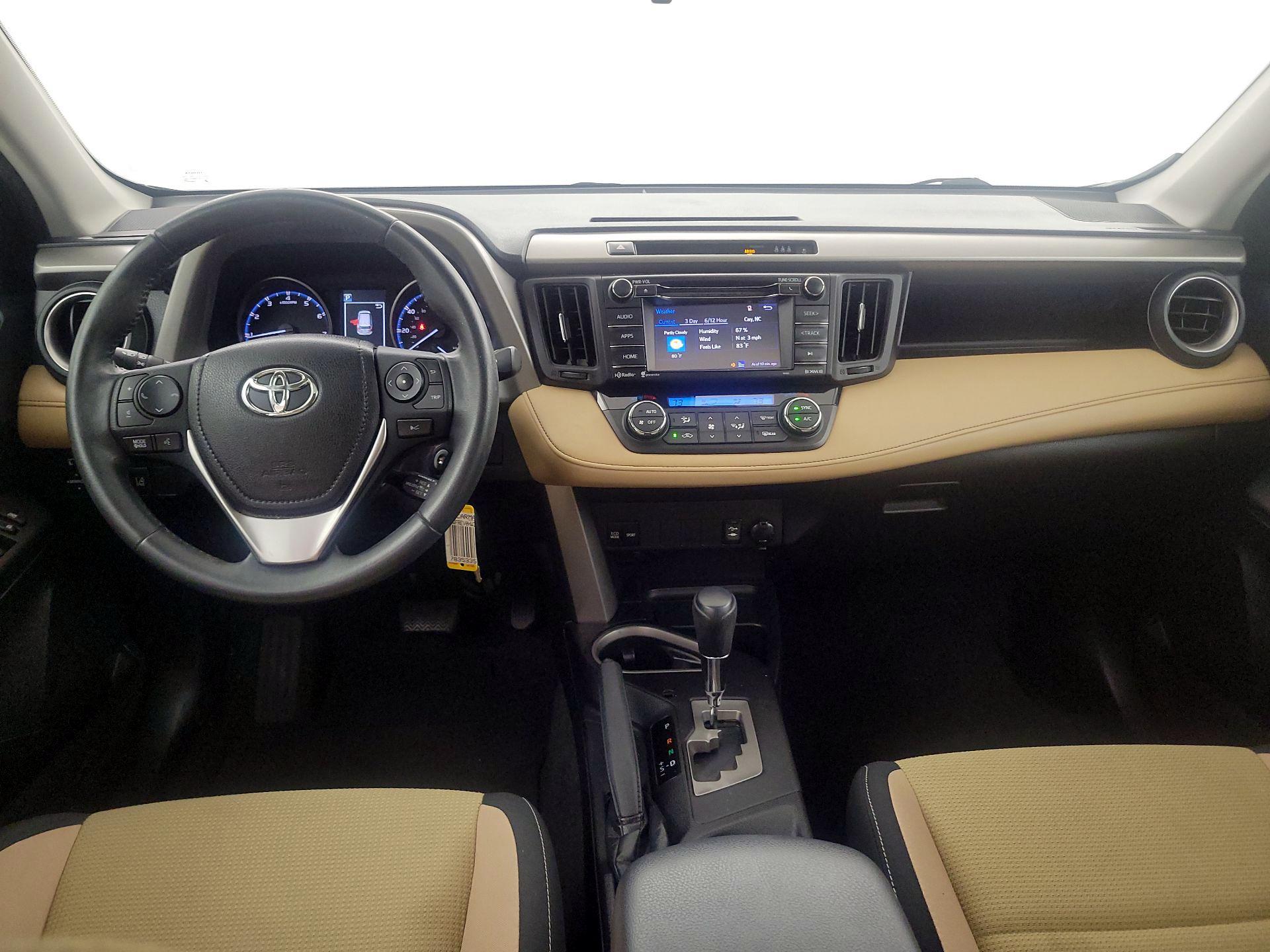 Thumbnail: 2017 Toyota RAV4 - 8