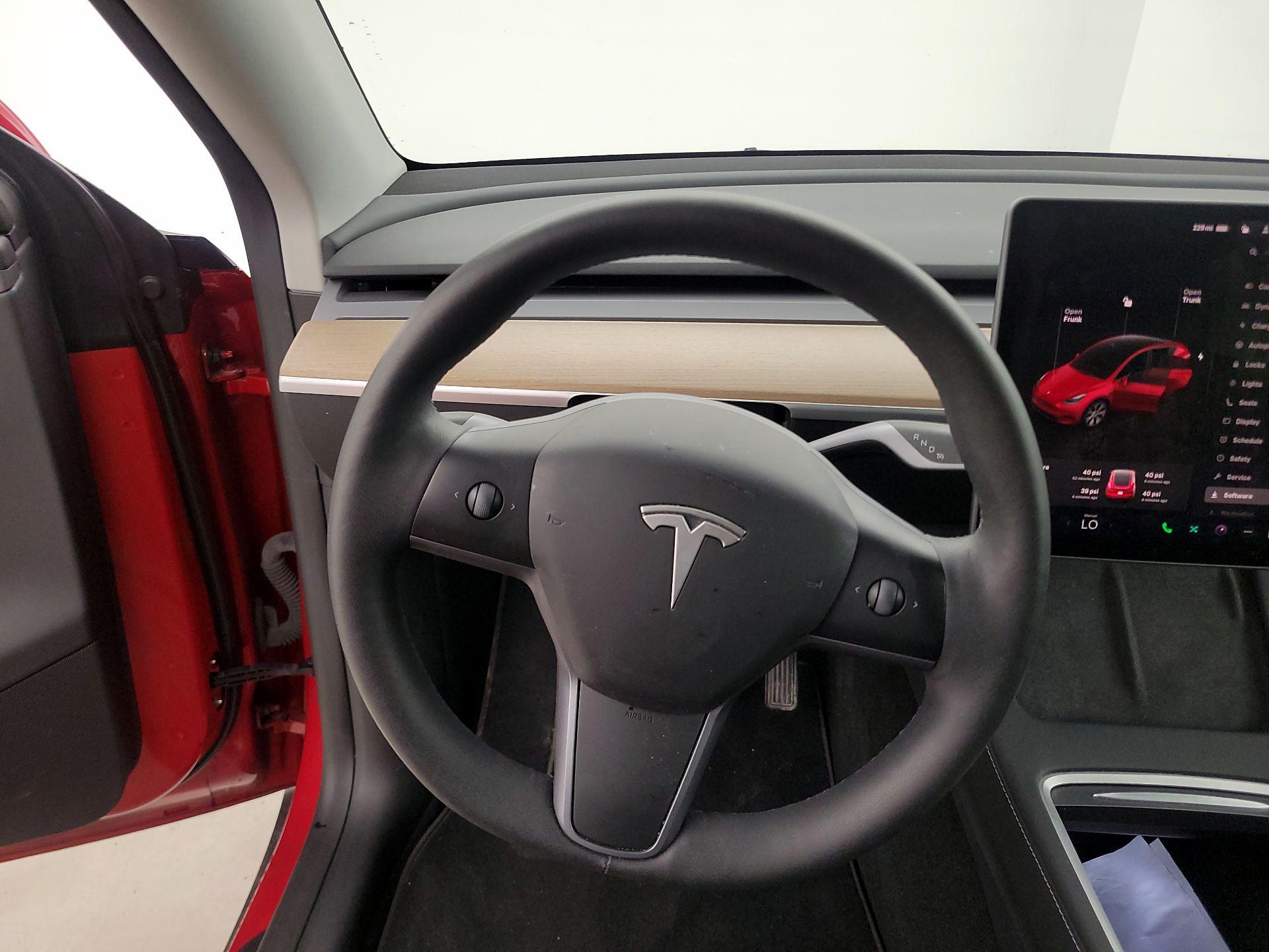 Thumbnail: 2023 Tesla Model Y - 10