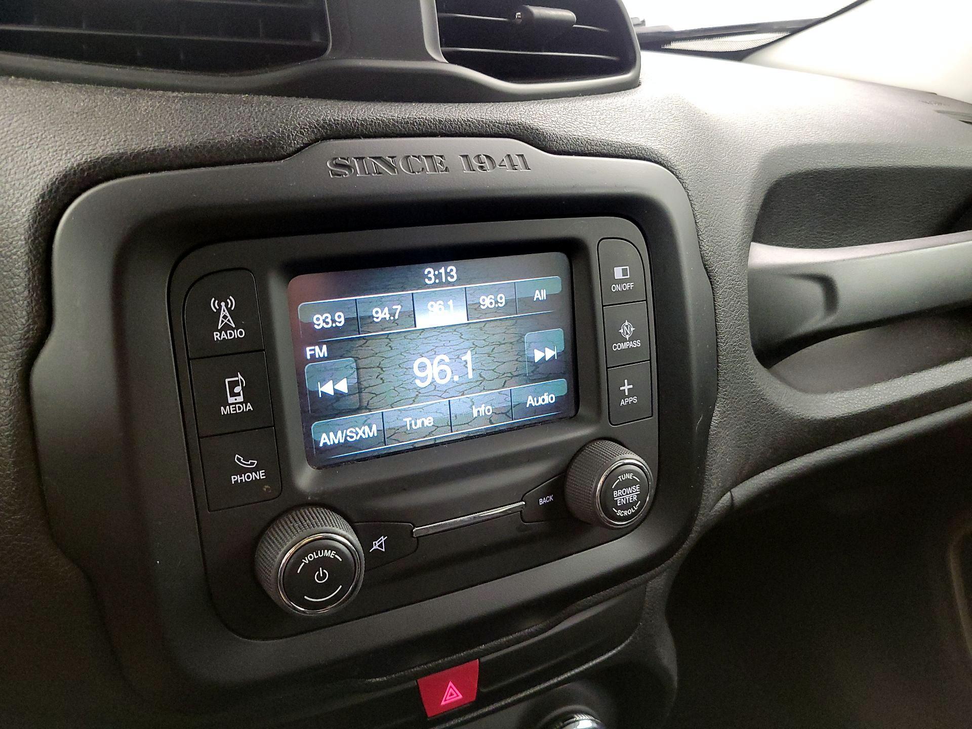 Thumbnail: 2016 Jeep Renegade - 13