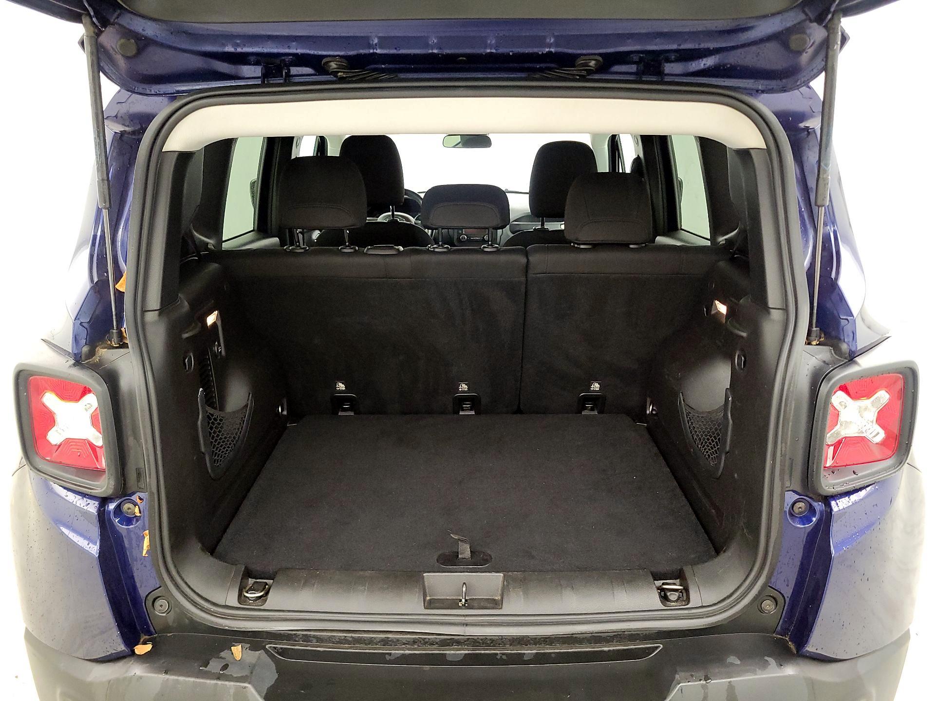 Thumbnail: 2016 Jeep Renegade - 18