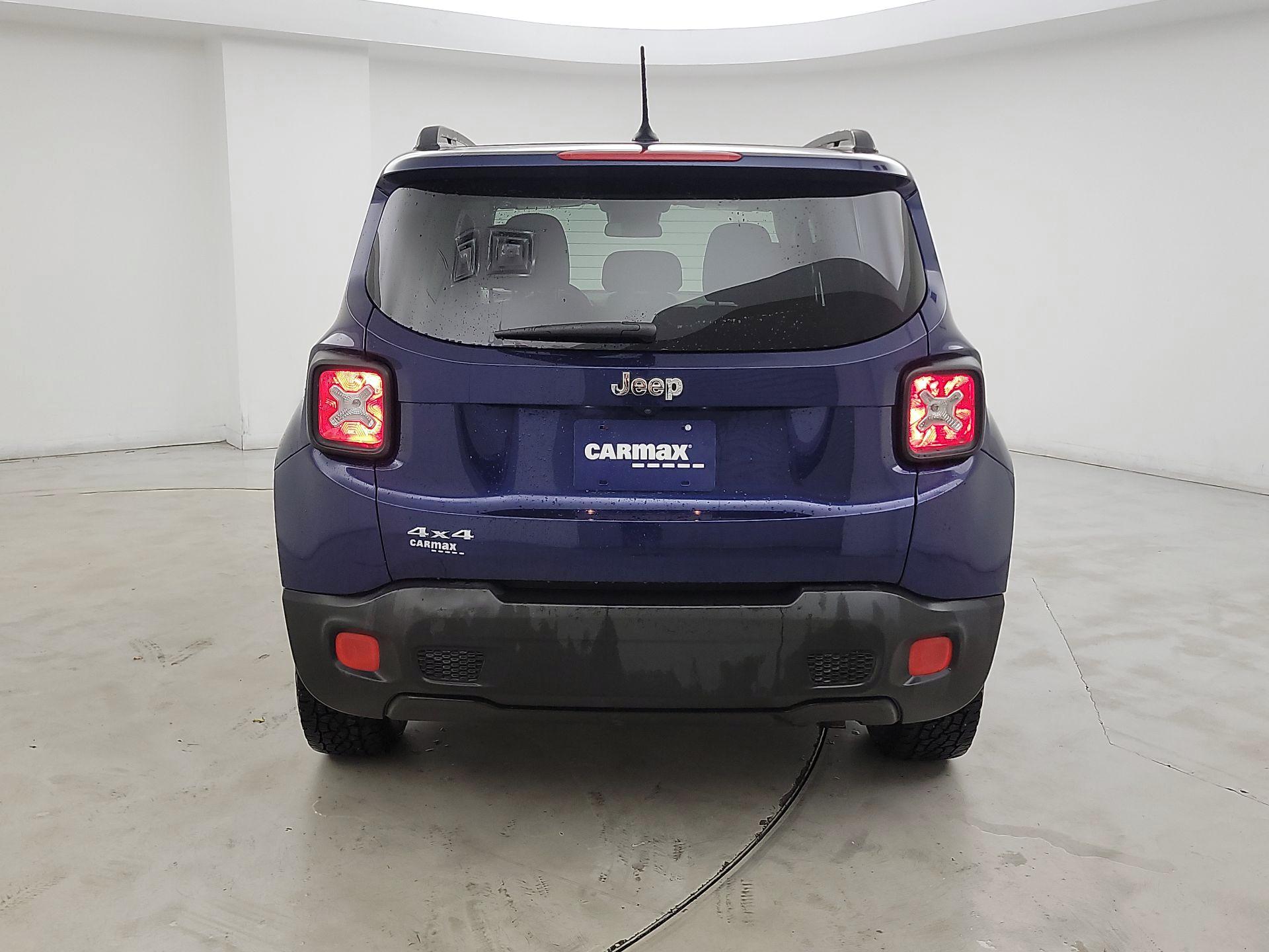 Thumbnail: 2016 Jeep Renegade - 6
