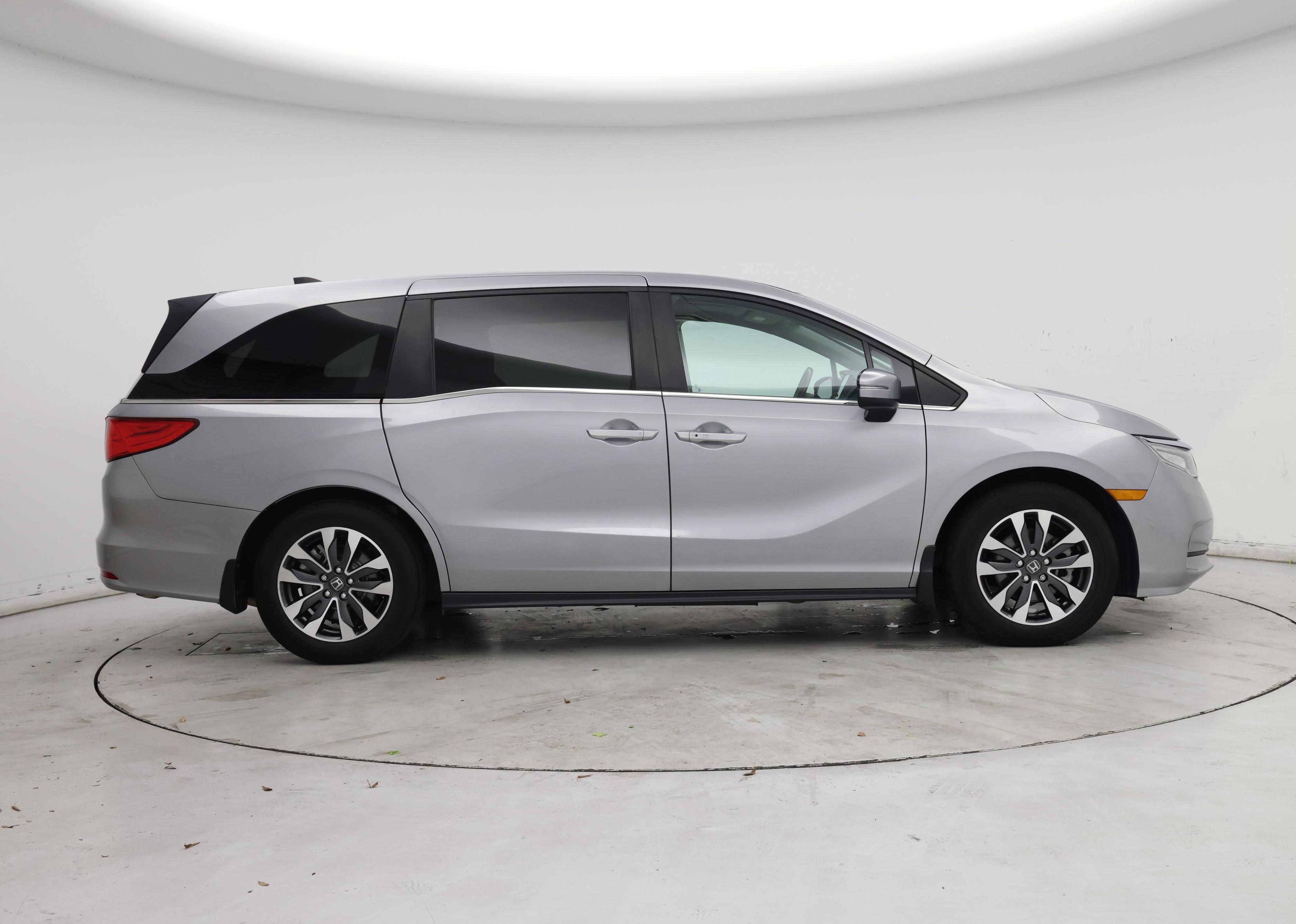 Thumbnail: 2023 Honda Odyssey - 7