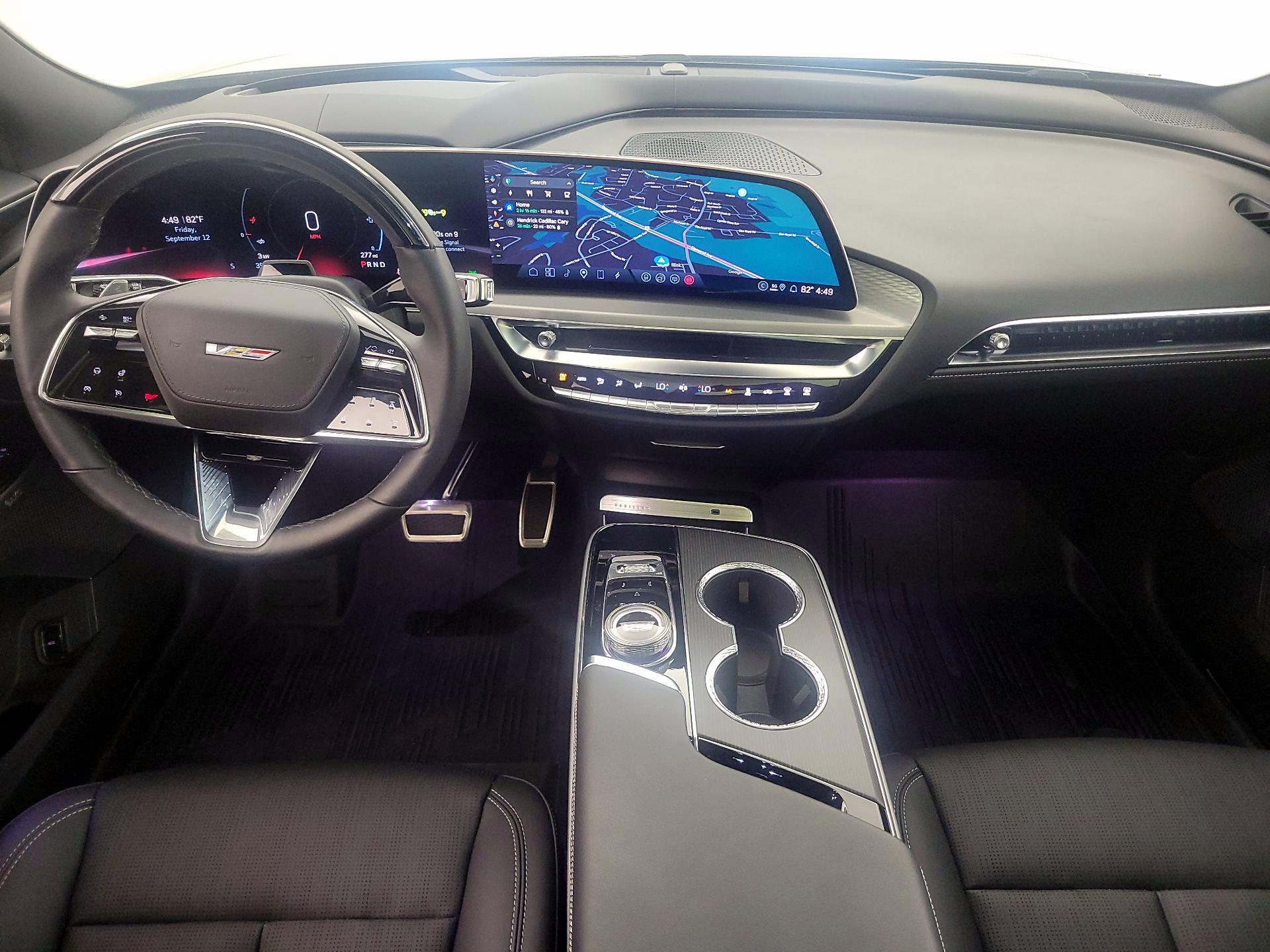 Thumbnail: 2026 Cadillac Lyriq - 9