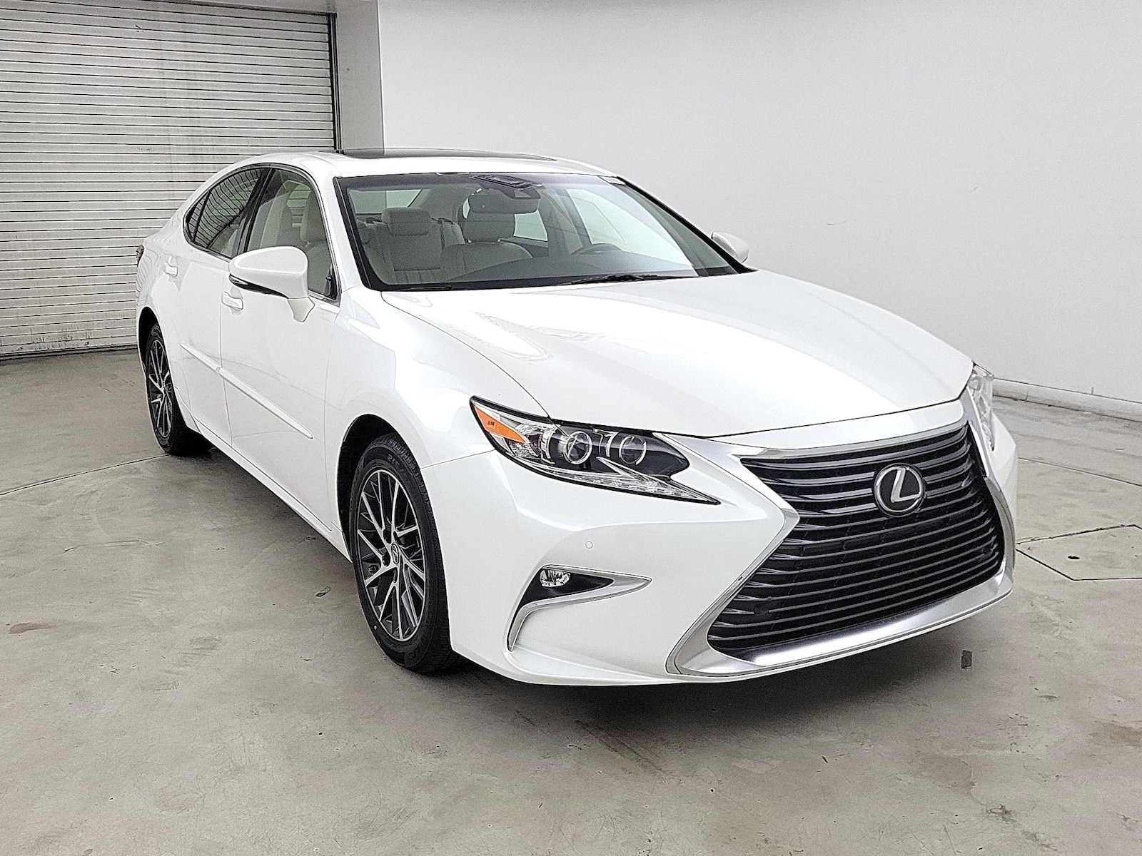 2016 Lexus ES