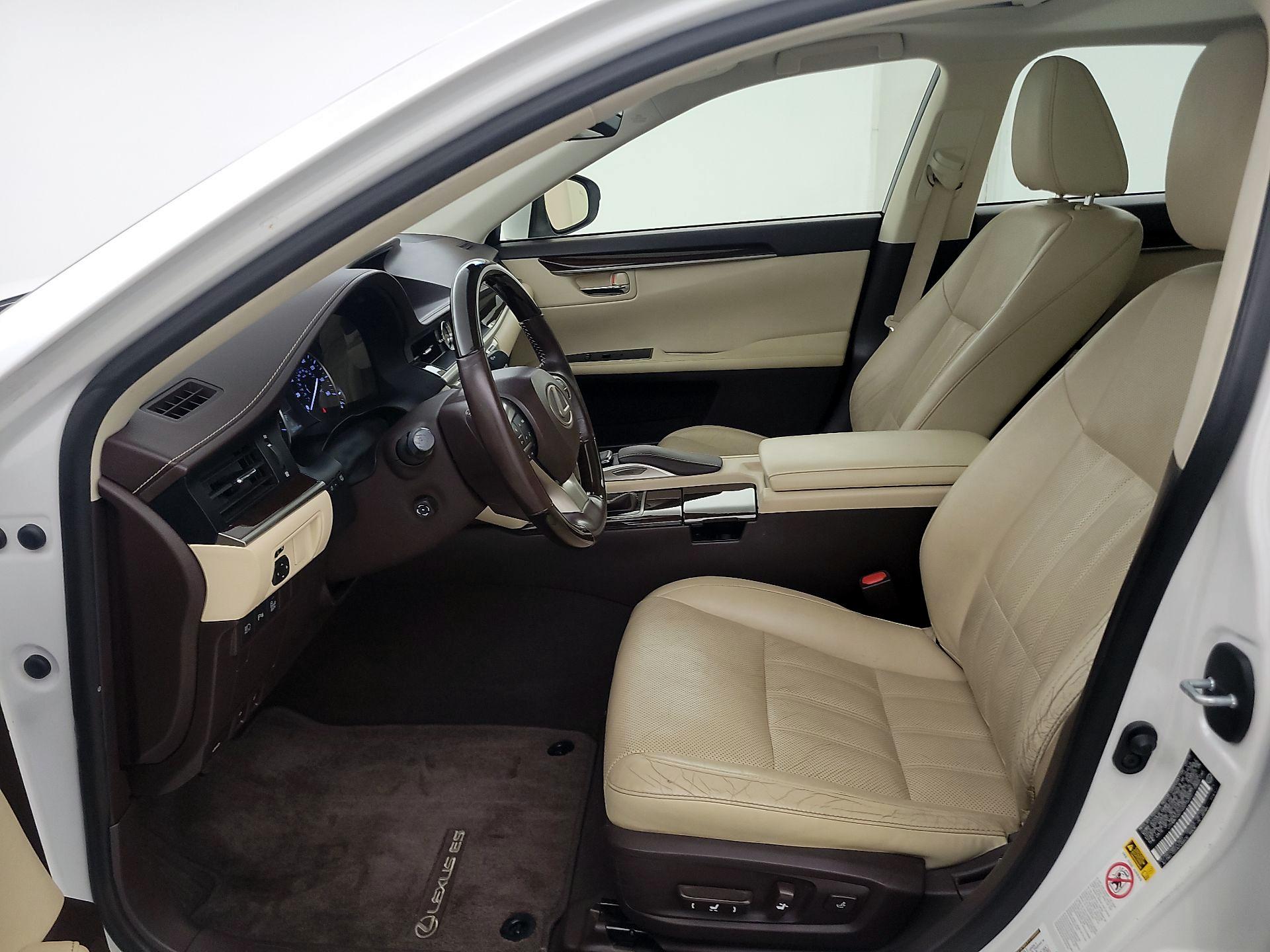 Thumbnail: 2016 Lexus ES - 9